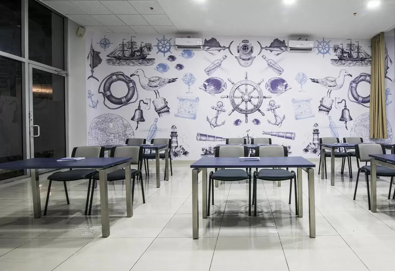 Business facilities, Restaurant/Places to Eat in Pop Art Hotel CLC Mamonal Cartagena