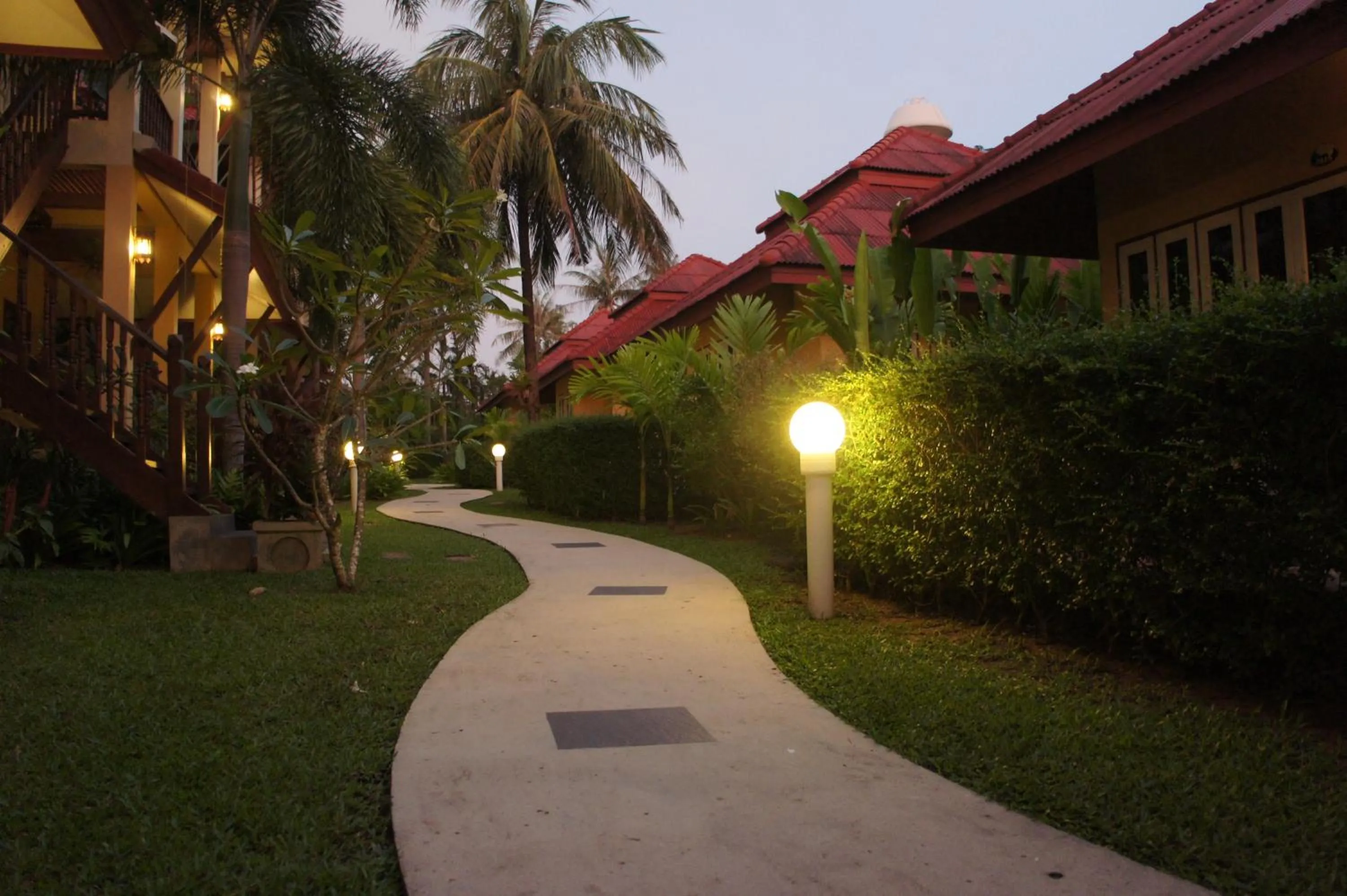 Area and facilities in Palm Village