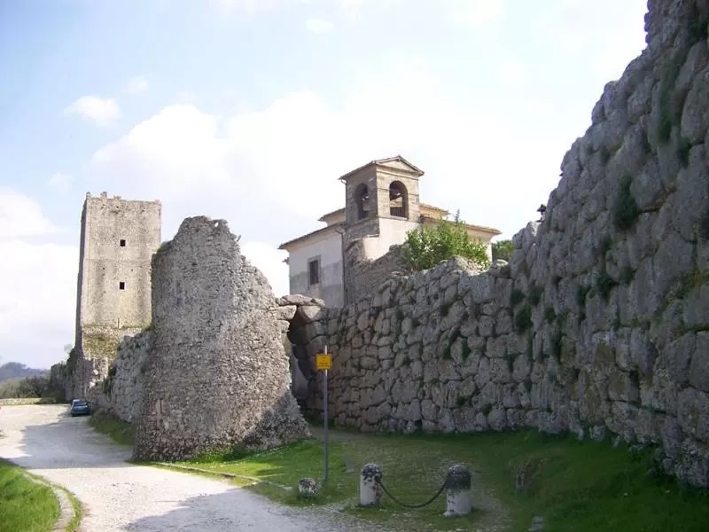 Nearby landmark in Olimpus