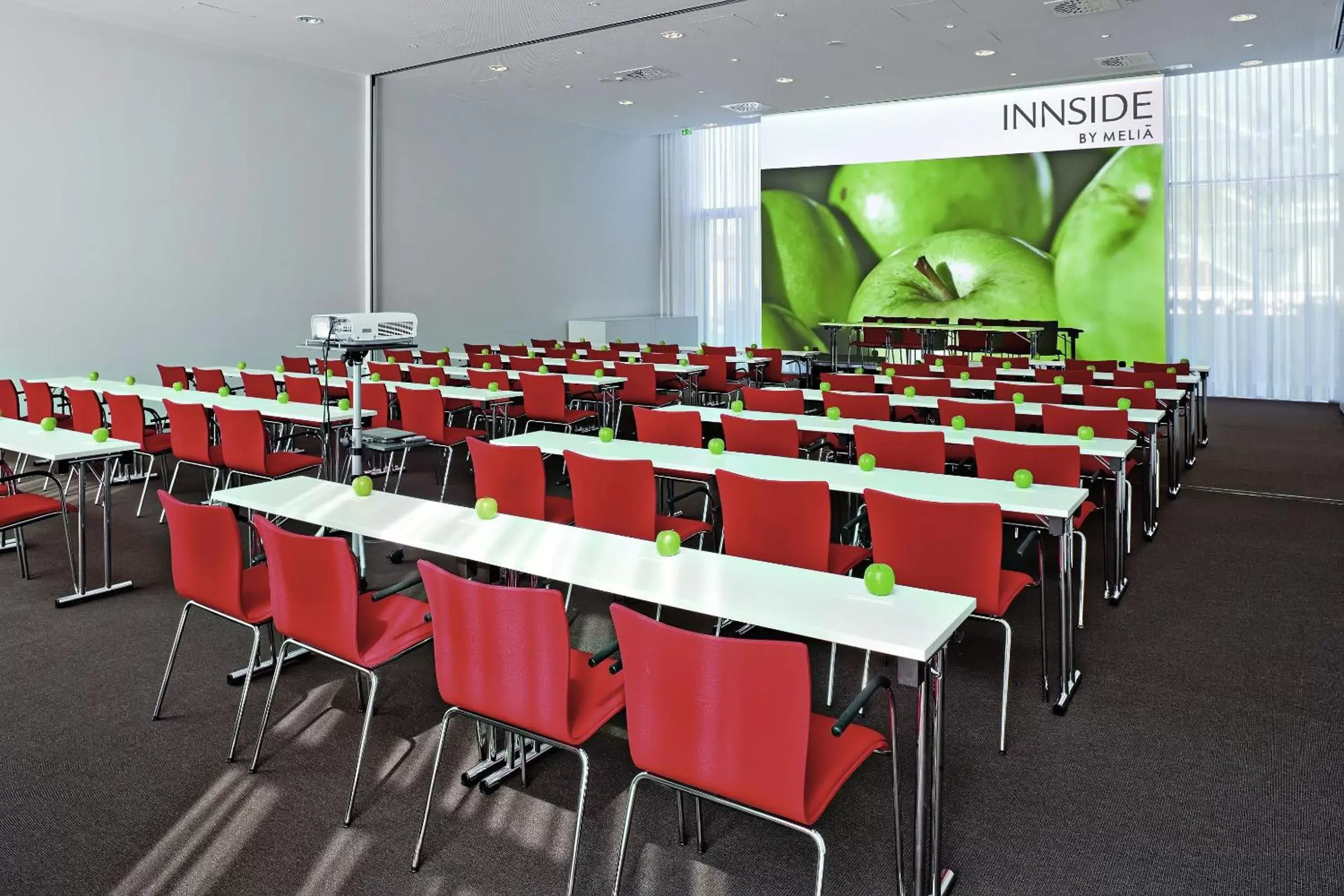 Business facilities in INNSiDE by Meliá Düsseldorf Derendorf