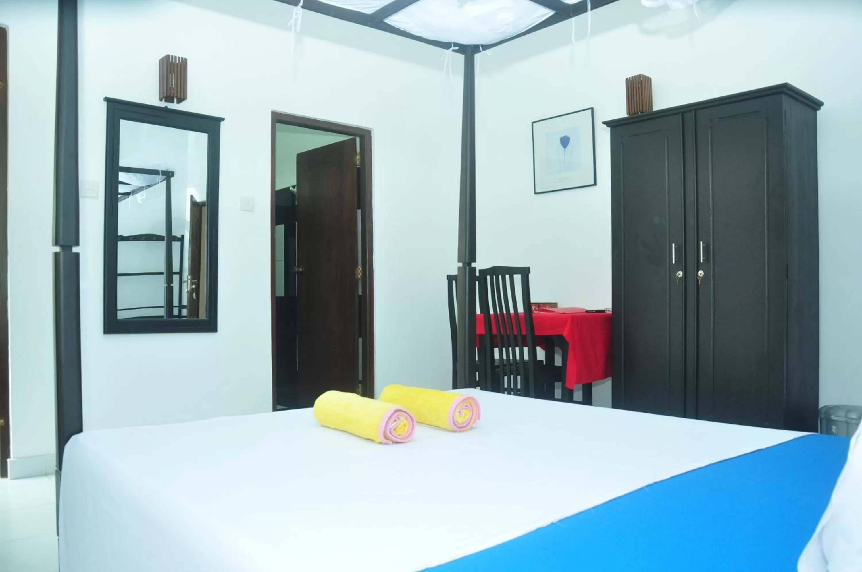 Bed in Bon Accord Mirissa