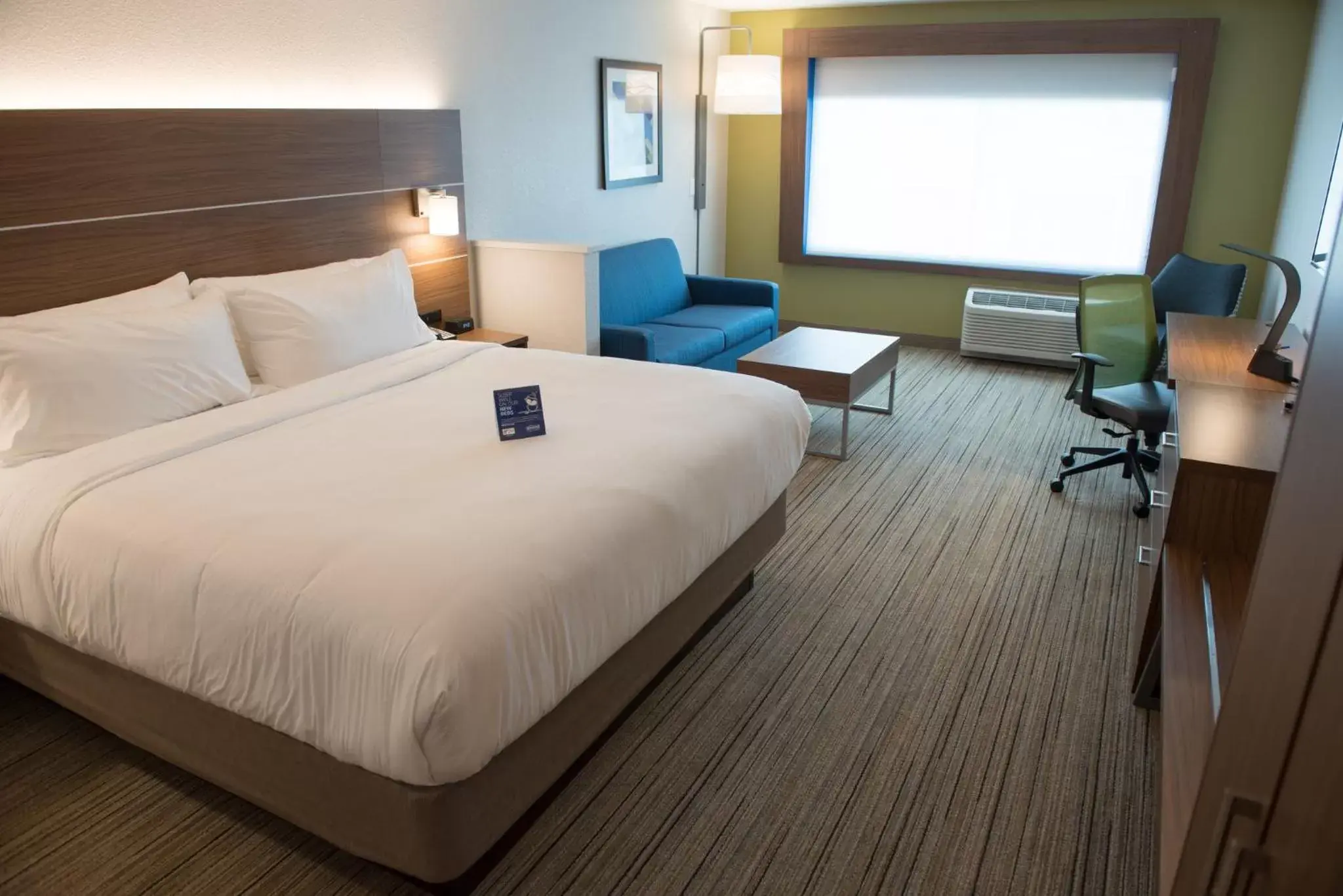 Photo of the whole room, Bed in Holiday Inn Express Hotel & Suites Goshen, an IHG Hotel