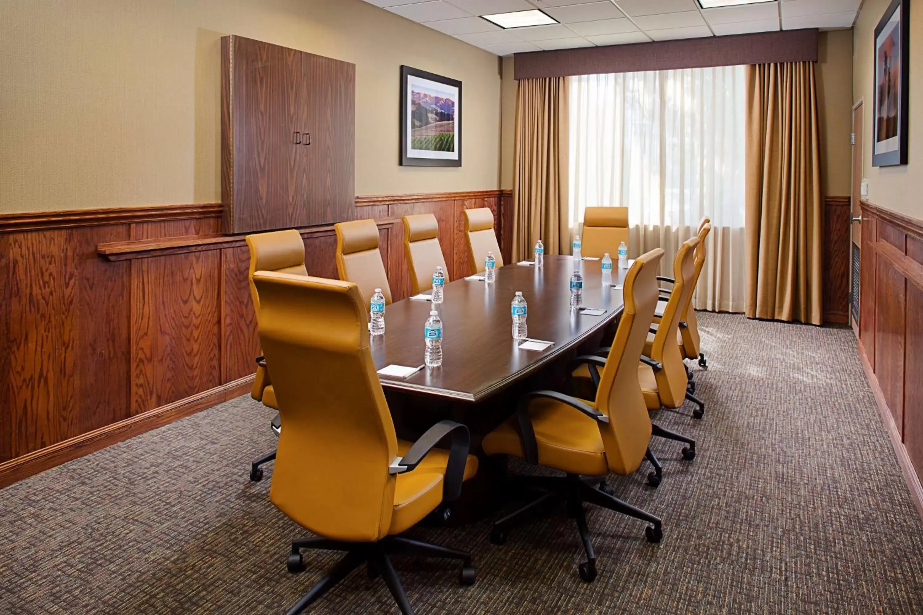 Meeting/conference room in Hampton Inn & Suites Palmdale