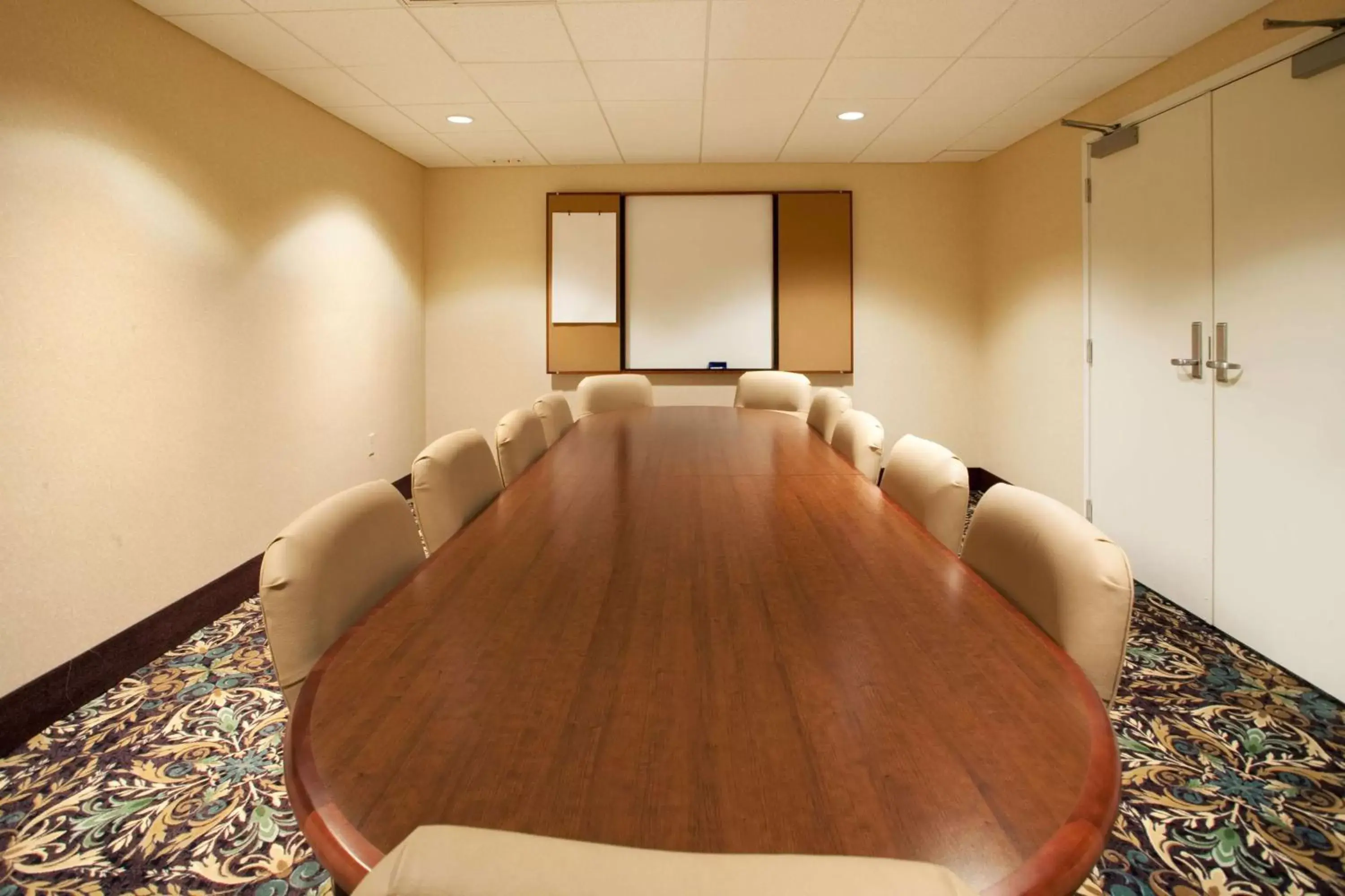 Meeting/conference room in Sonesta ES Suites Baton Rouge University at Southgate