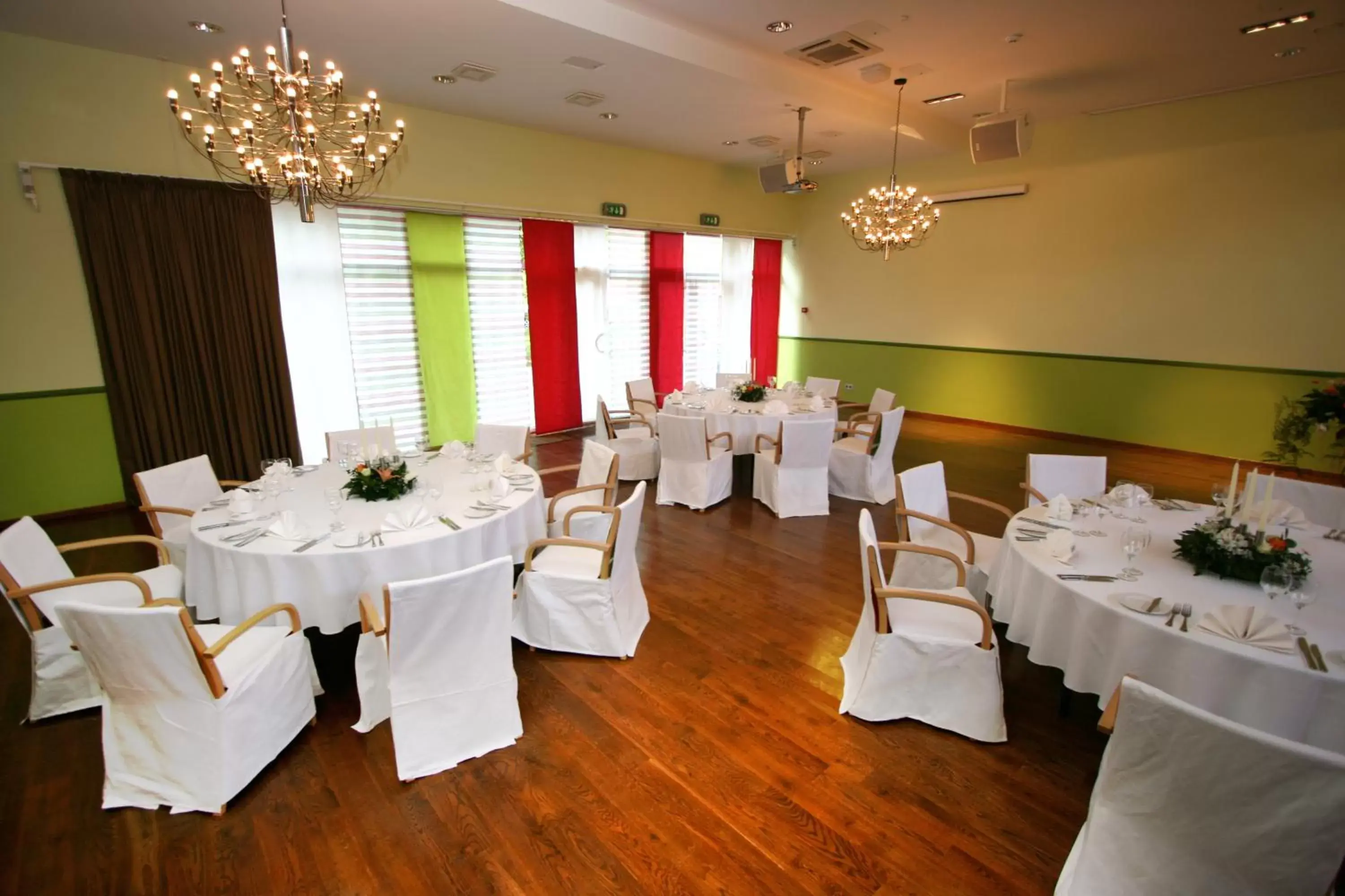 Banquet/Function facilities, Banquet Facilities in Amrita Hotel