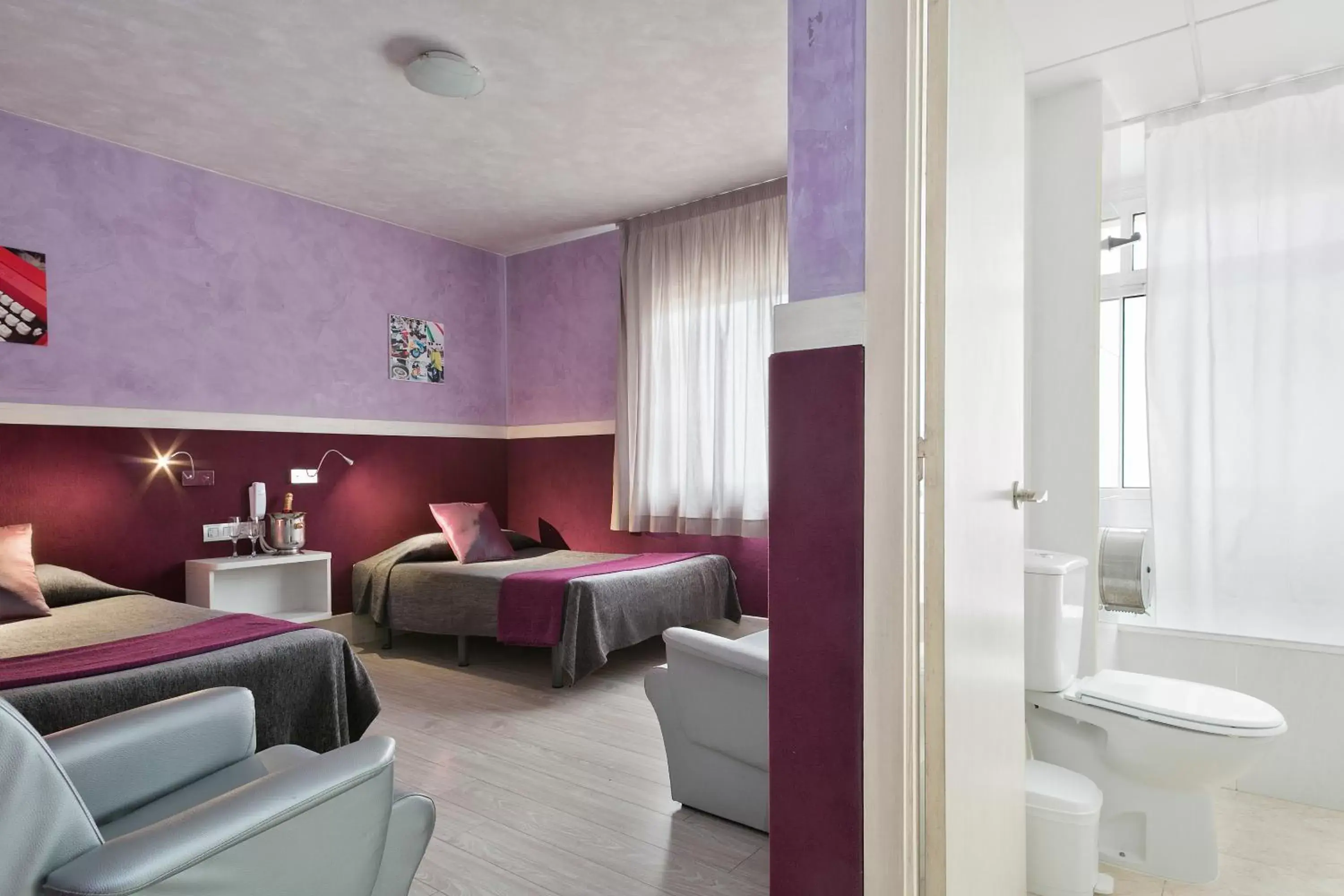 Twin Room in Hotel H Twin Room in Hotel H