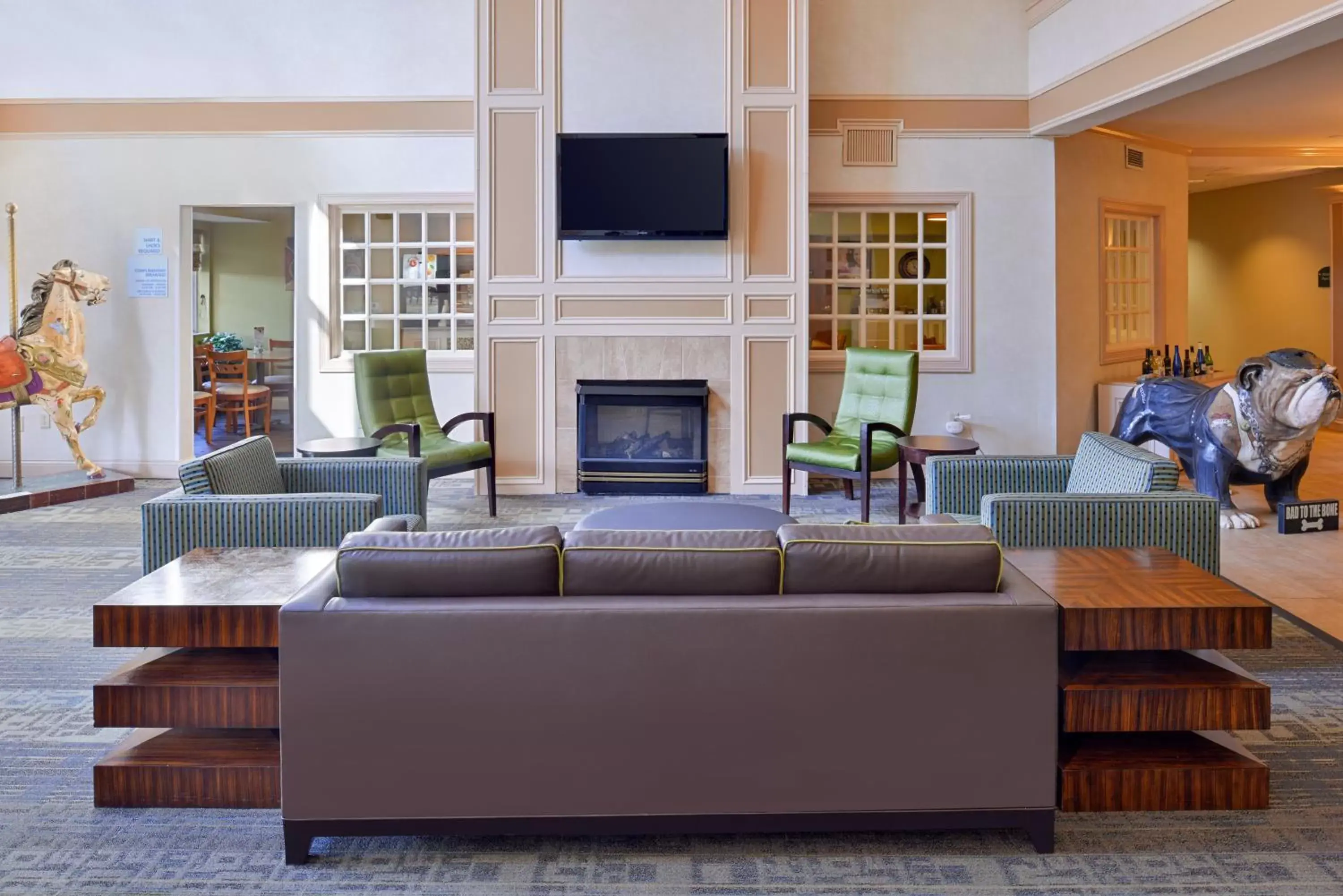 Lobby or reception, Seating Area in Holiday Inn Express Hotel & Suites-Saint Joseph, an IHG Hotel