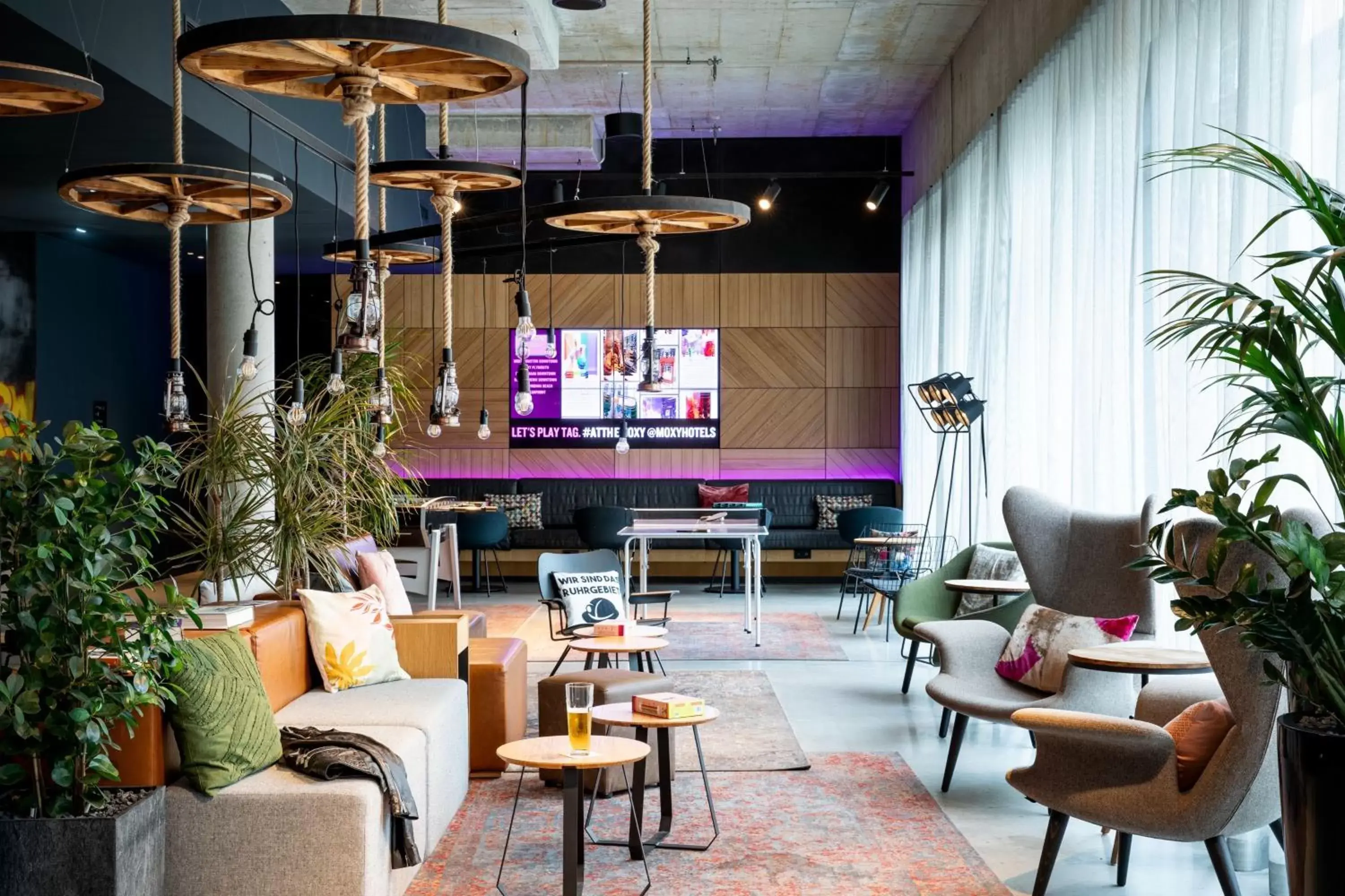 Property building, Lounge/Bar in Moxy Essen City