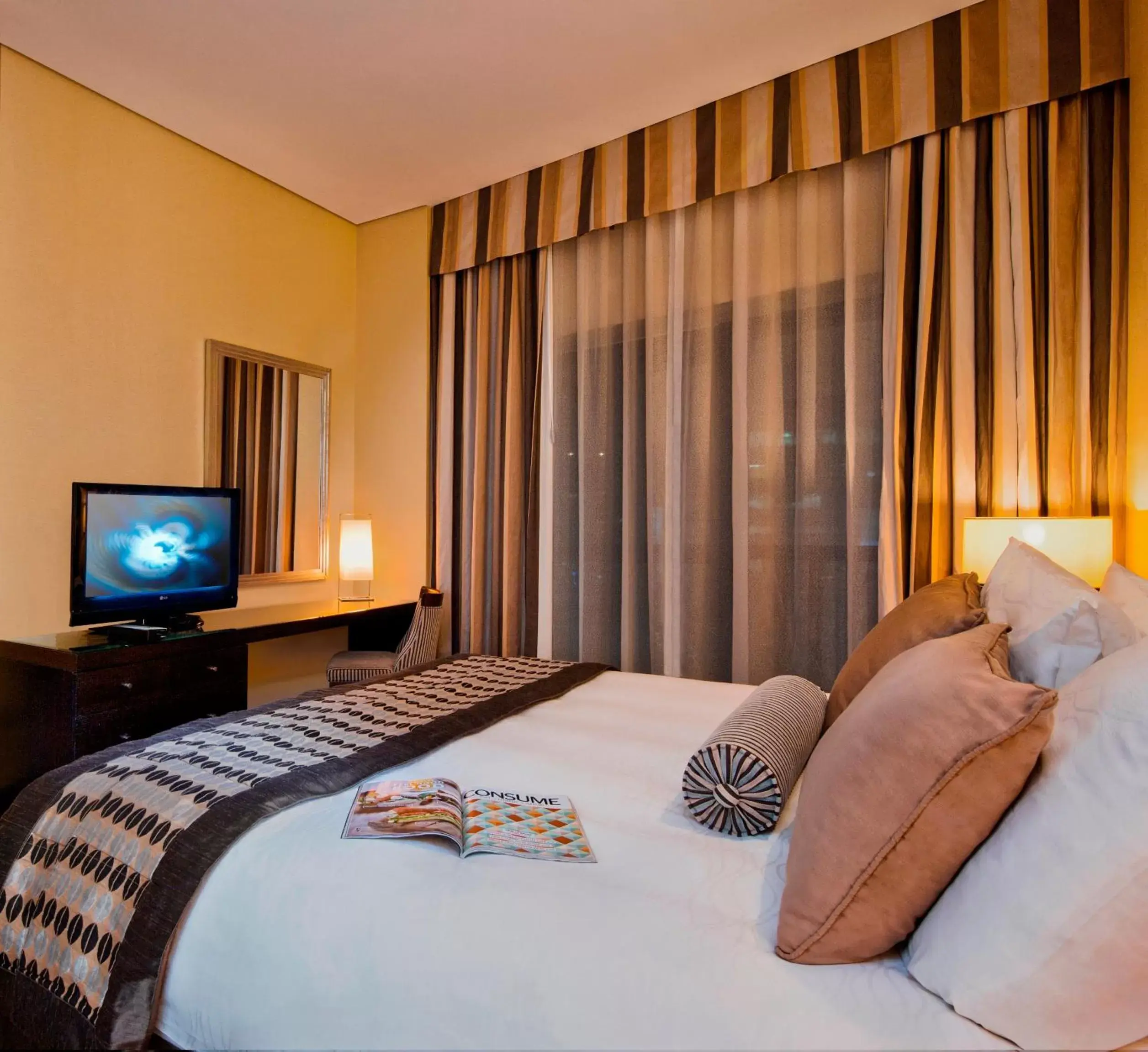 Deluxe Room – Inclusive of 20% F&B discount, Late Check-Out, 25% on Laundry in TIME Oak Hotel & Suites