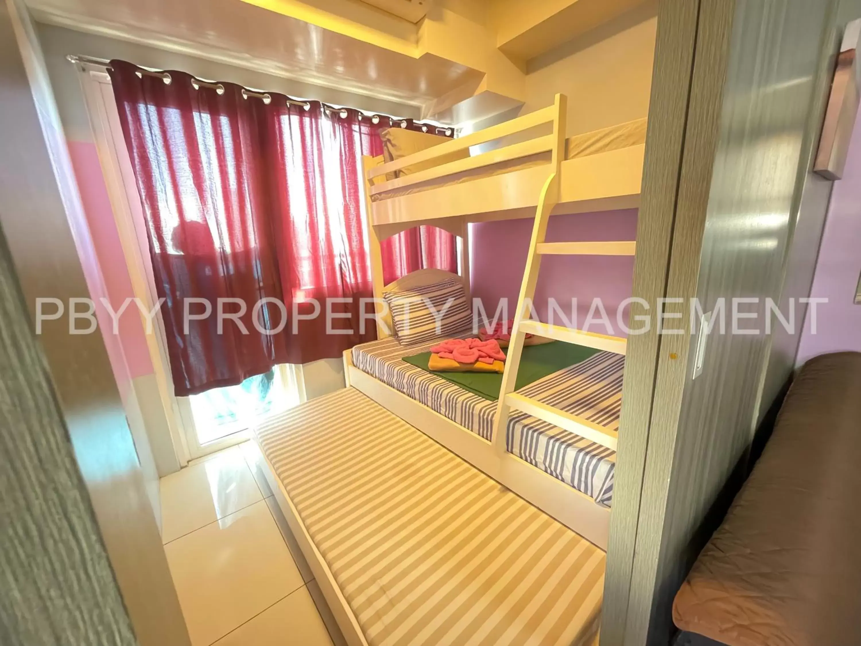 bunk bed in Green Residences Staycation by PBYY bunk bed in Green Residences Staycation by PBYY