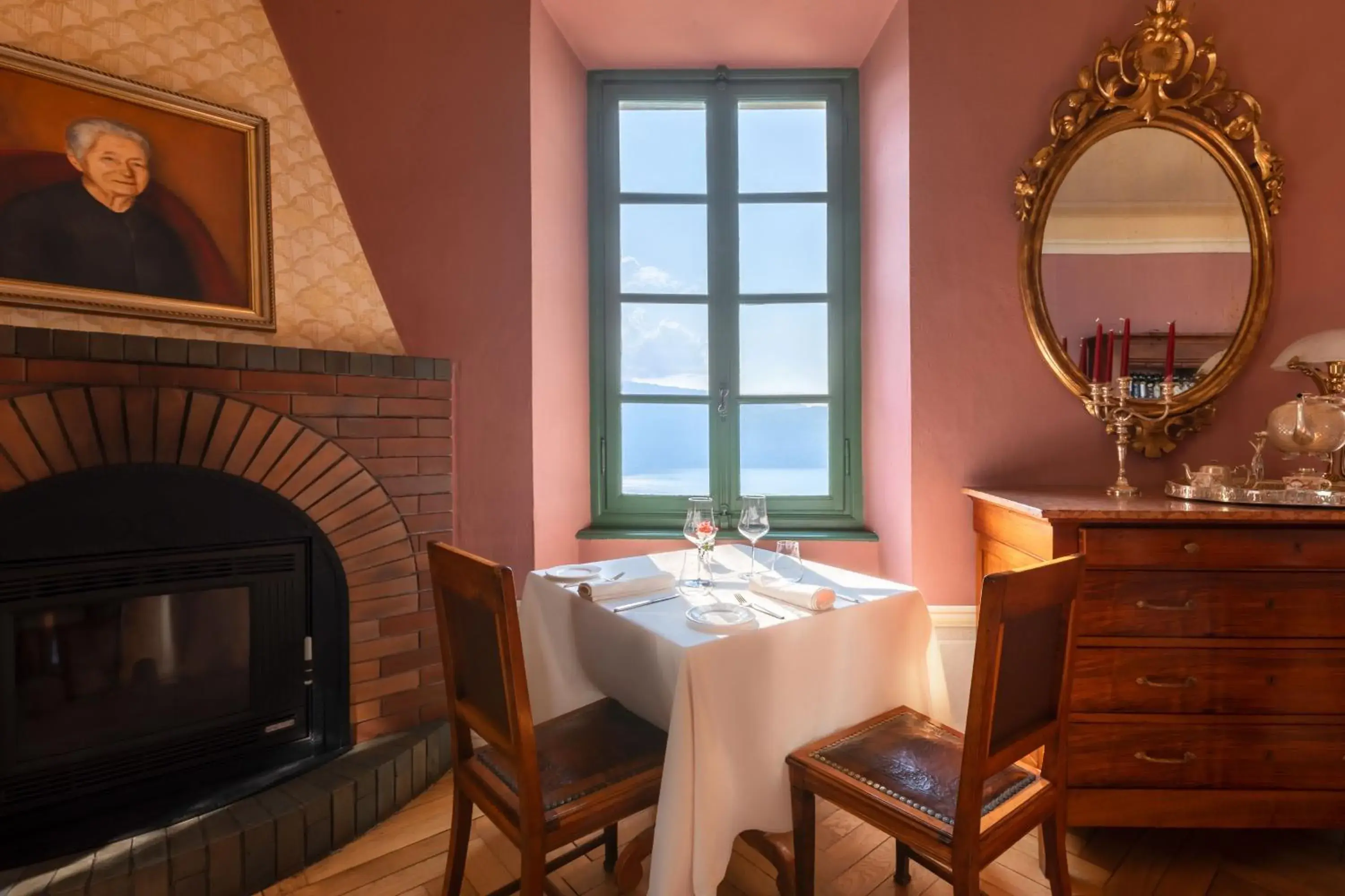 Restaurant/Places to Eat in Boutique Hotel Villa Sostaga