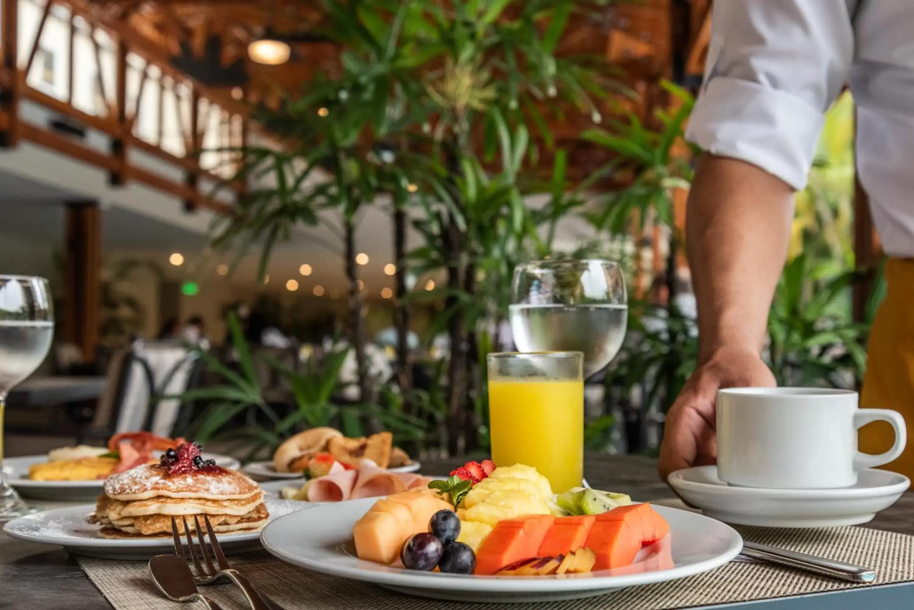 Food and drinks, Breakfast in Hotel Intercontinental Cali, an IHG Hotel