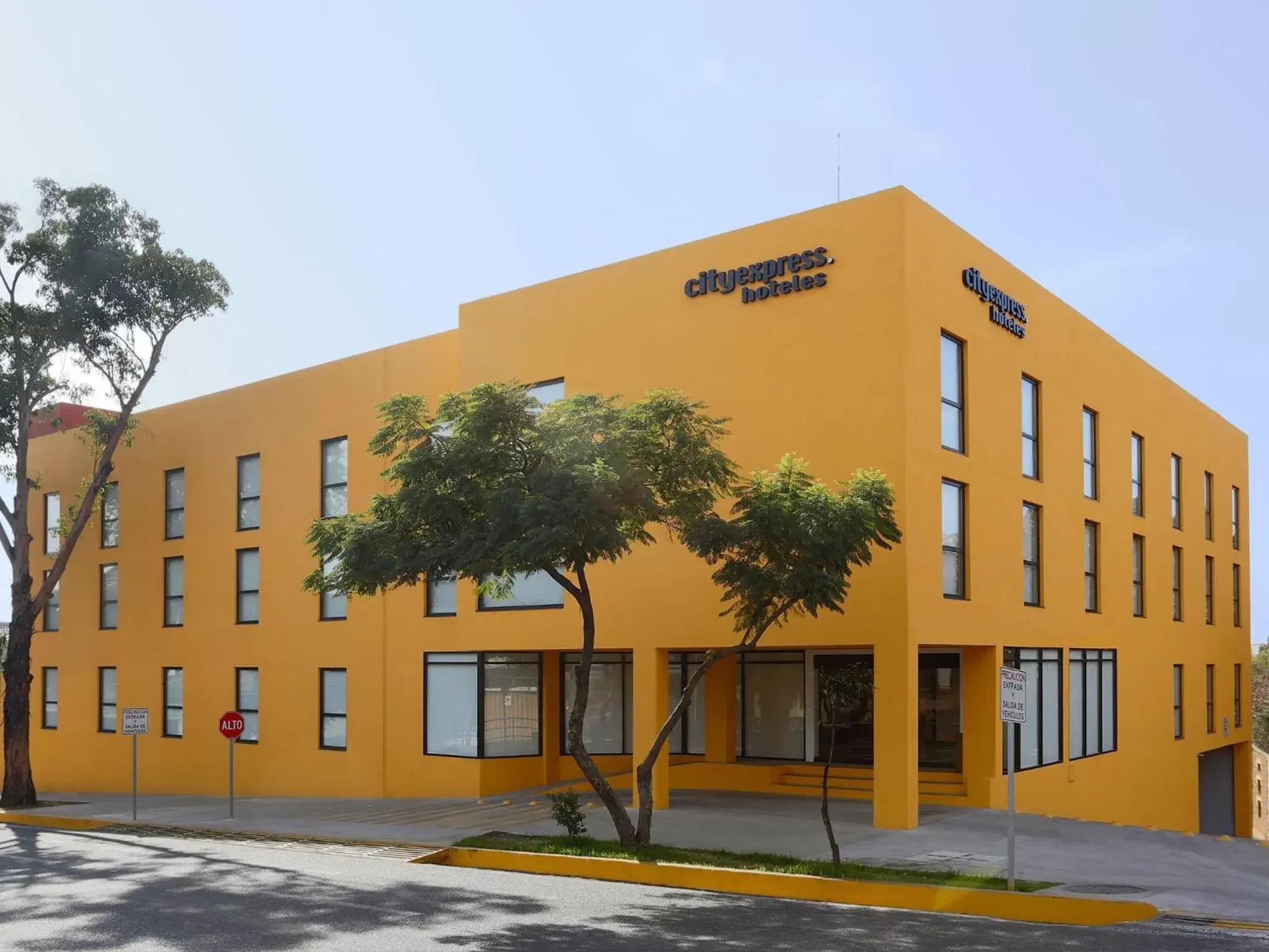 Facade/entrance, Property Building in City Express by Marriott Oaxaca