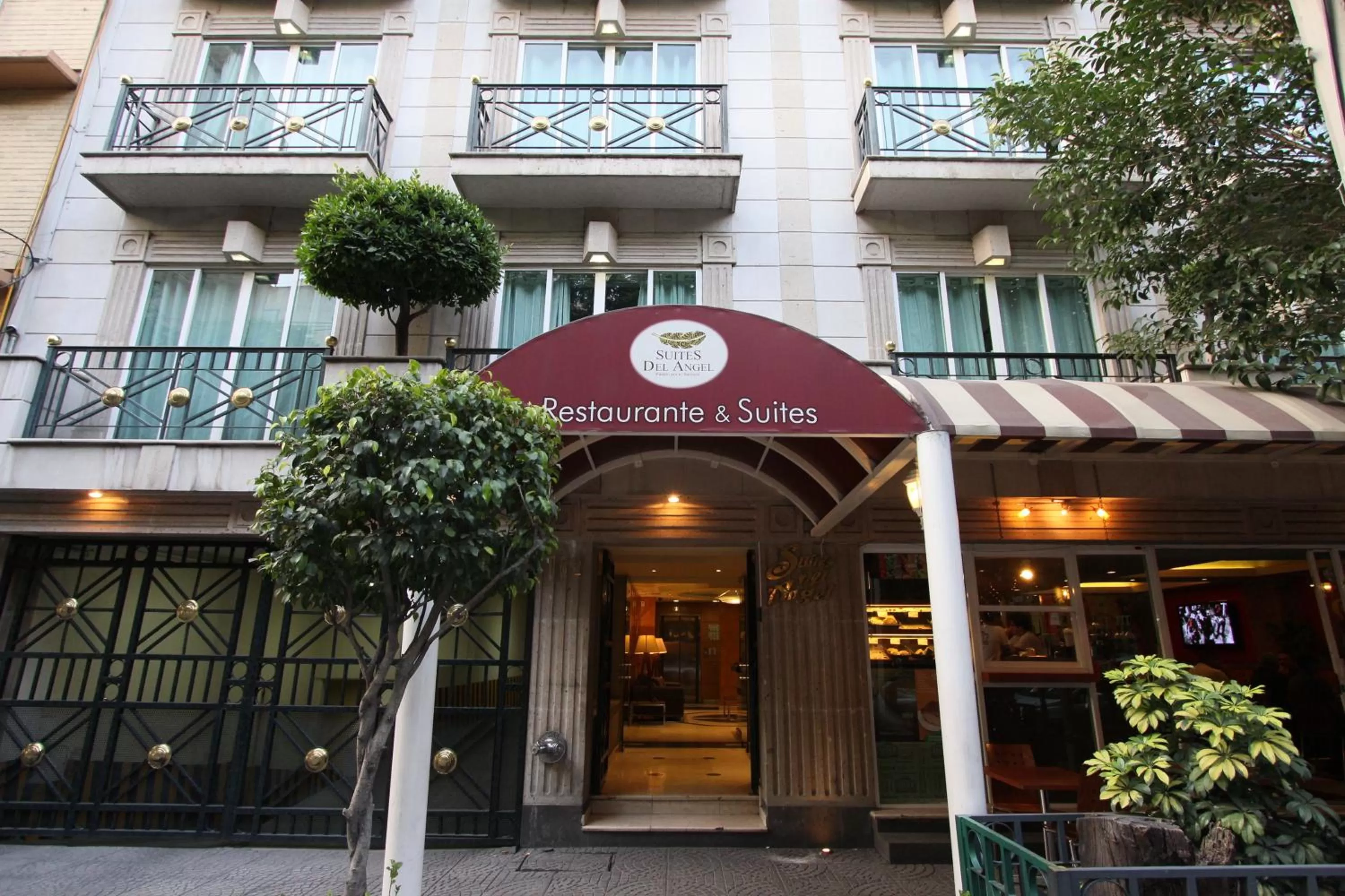 Facade/entrance in Suites Del Ángel