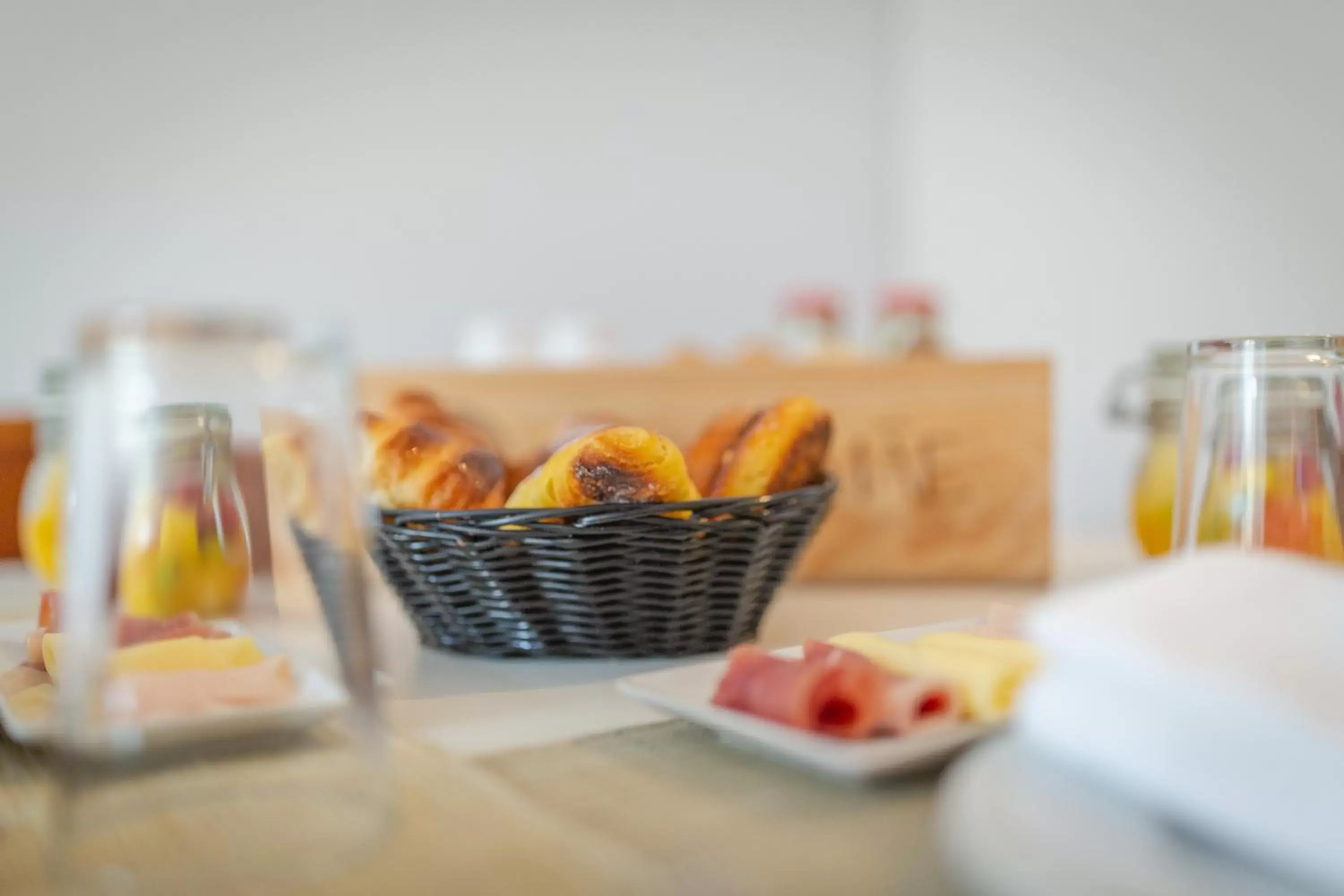 Breakfast, Food in My Suite Lisbon Guest House – Principe Real