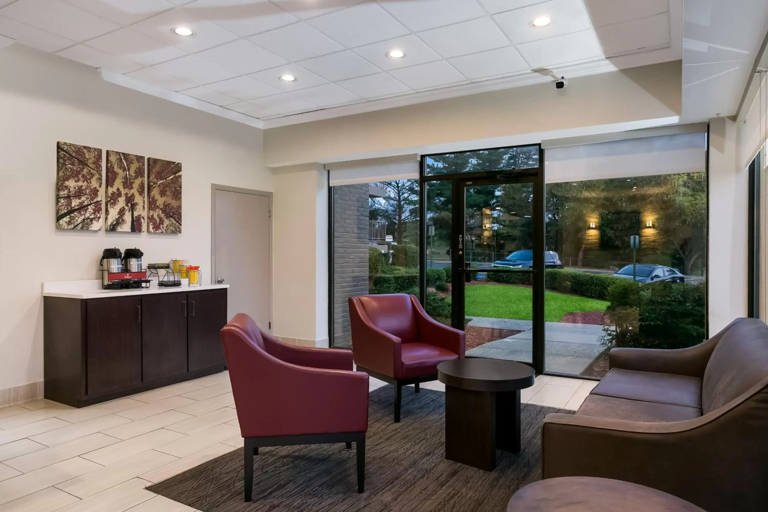 Lobby or reception in Red Roof Inn Baltimore Lobby or reception in Red Roof Inn Baltimore