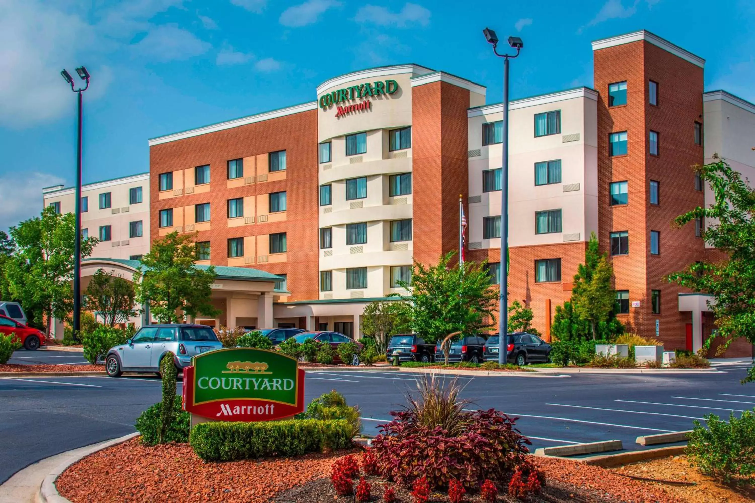 Property Building in Courtyard Greensboro Airport