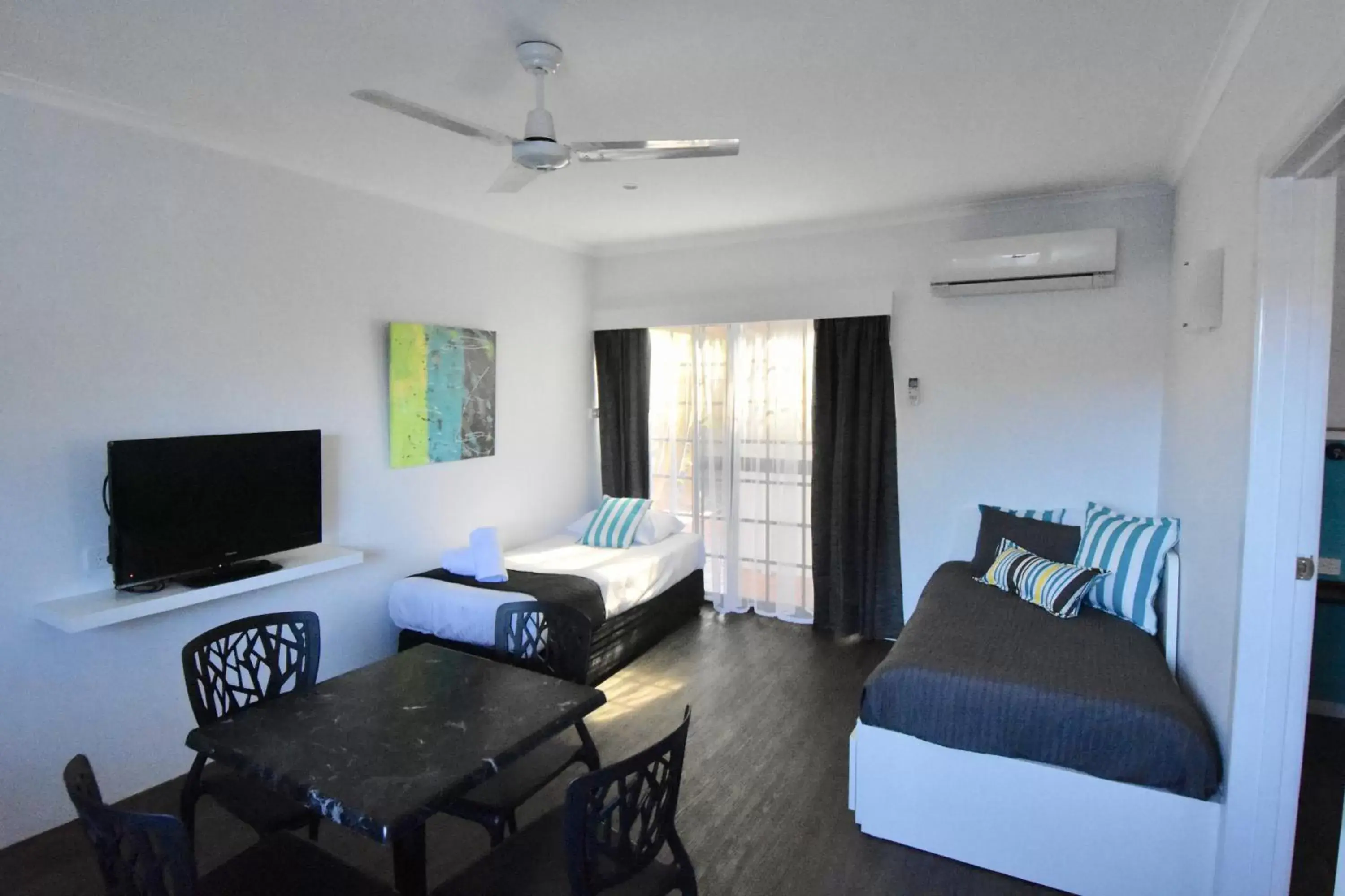 Bed, Seating Area in Ballina Homestead Motel