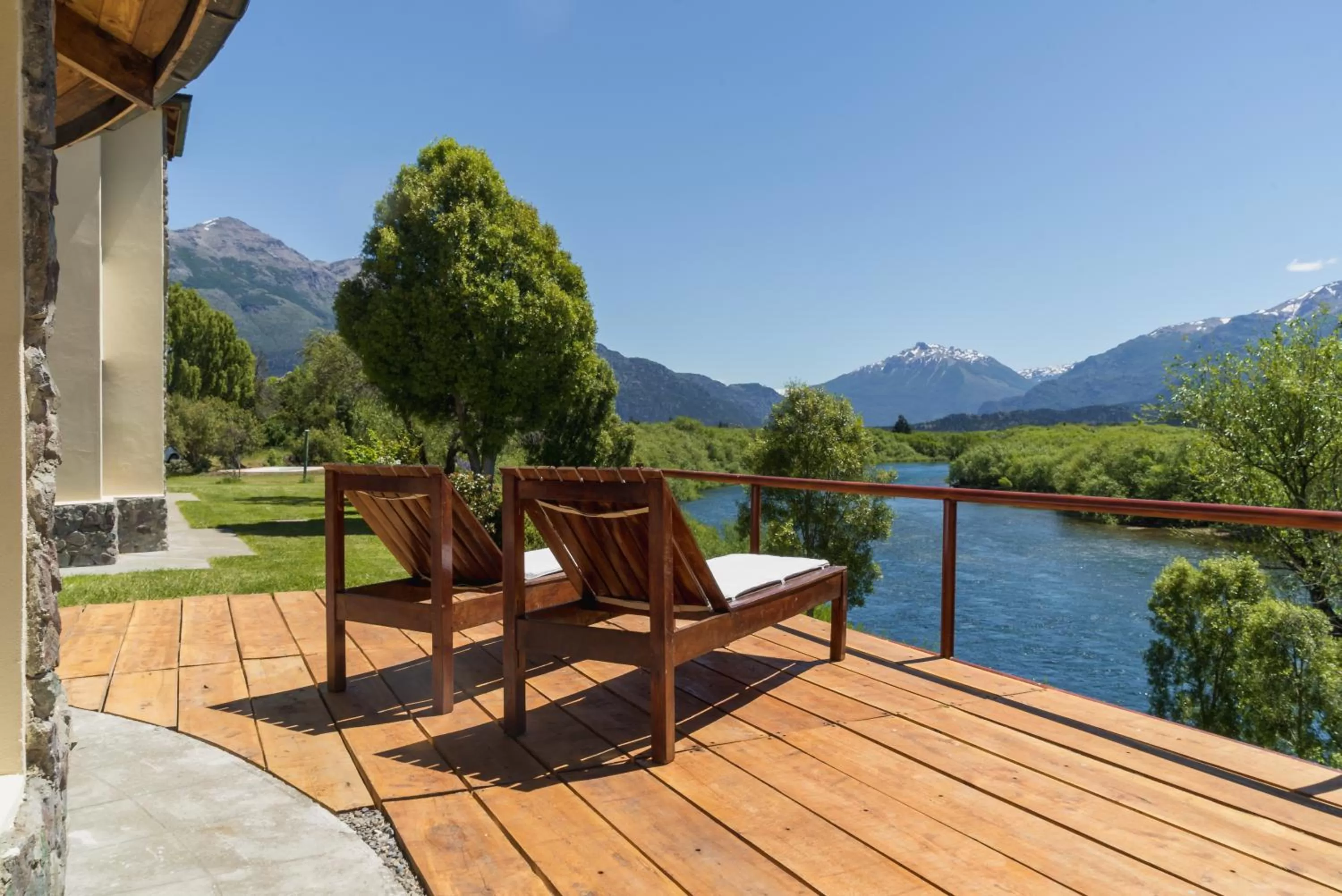 Balcony/Terrace, Mountain View in Challhuaquen Lodge