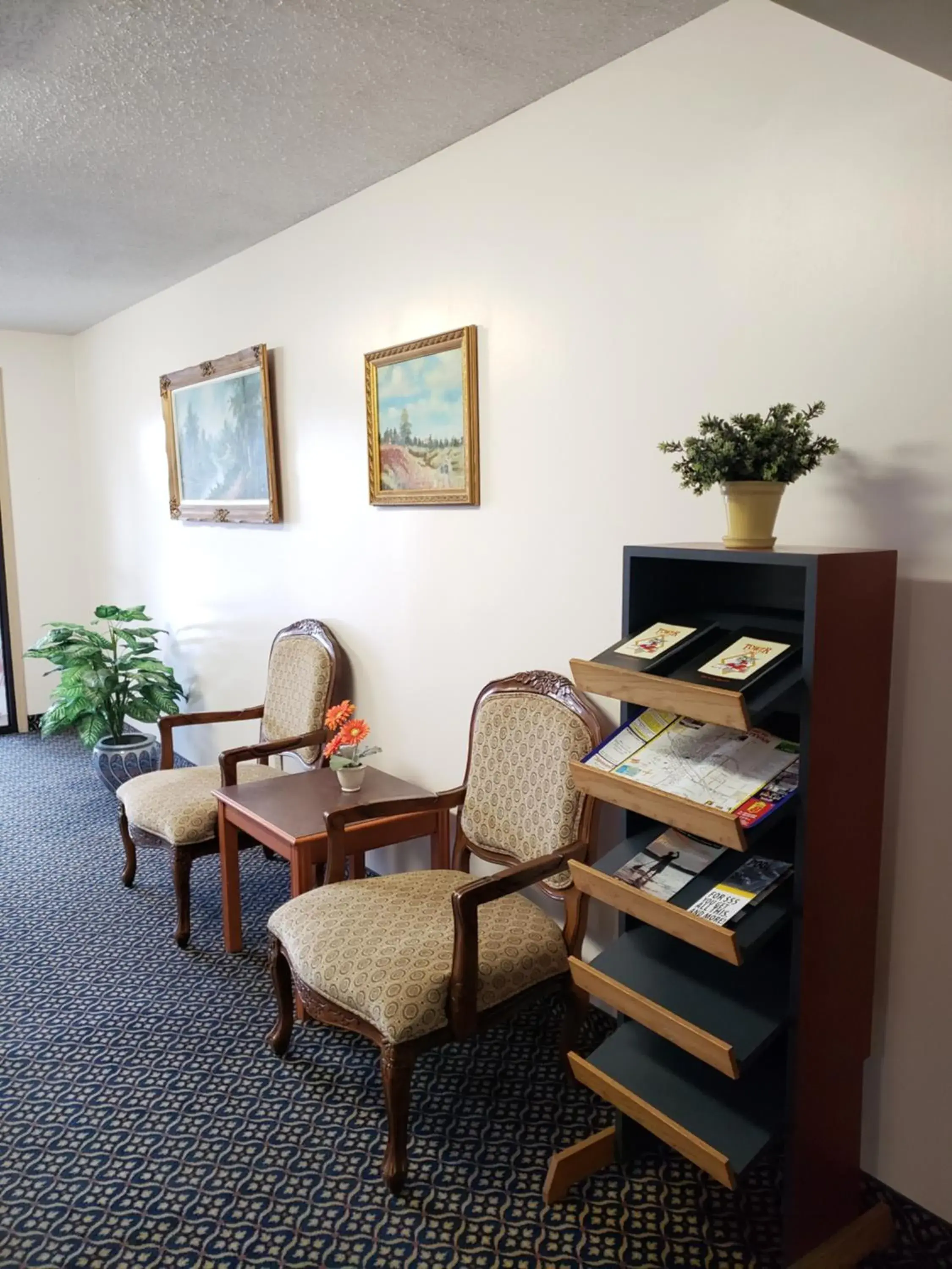 Seating Area in Tower Inn