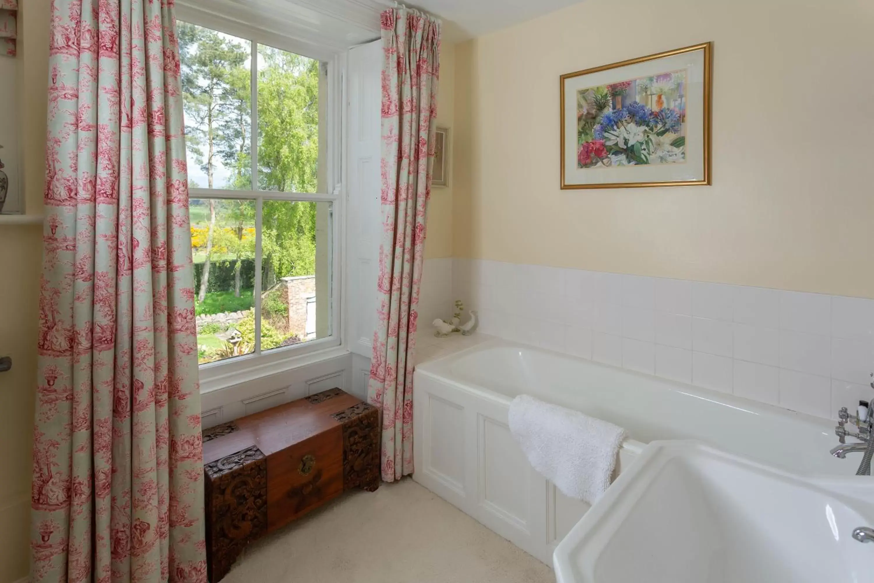 Bathroom in Ingram House Bed & Breakfast