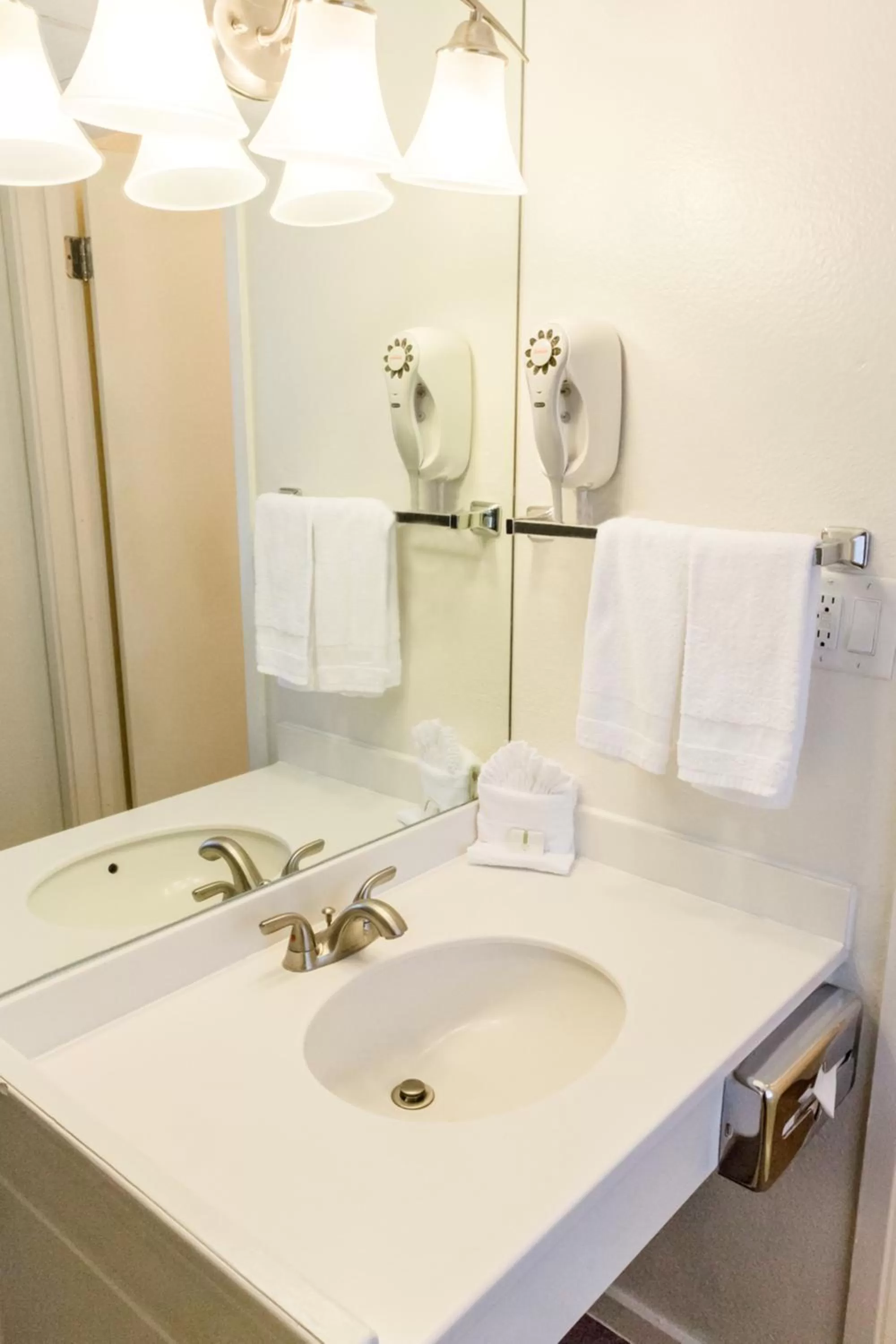 Bathroom in Kings Inn