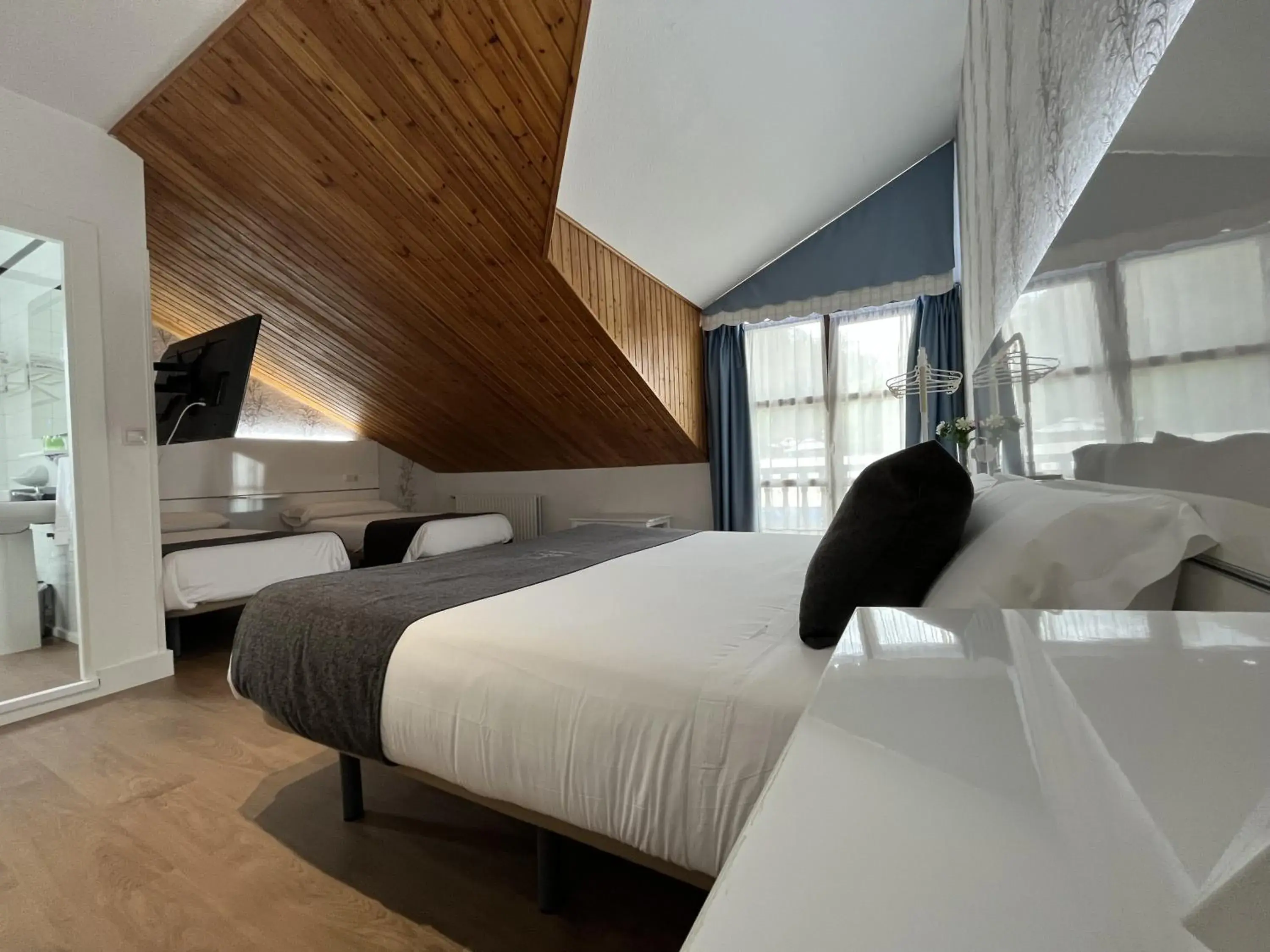 Bed in Hotel Avelina
