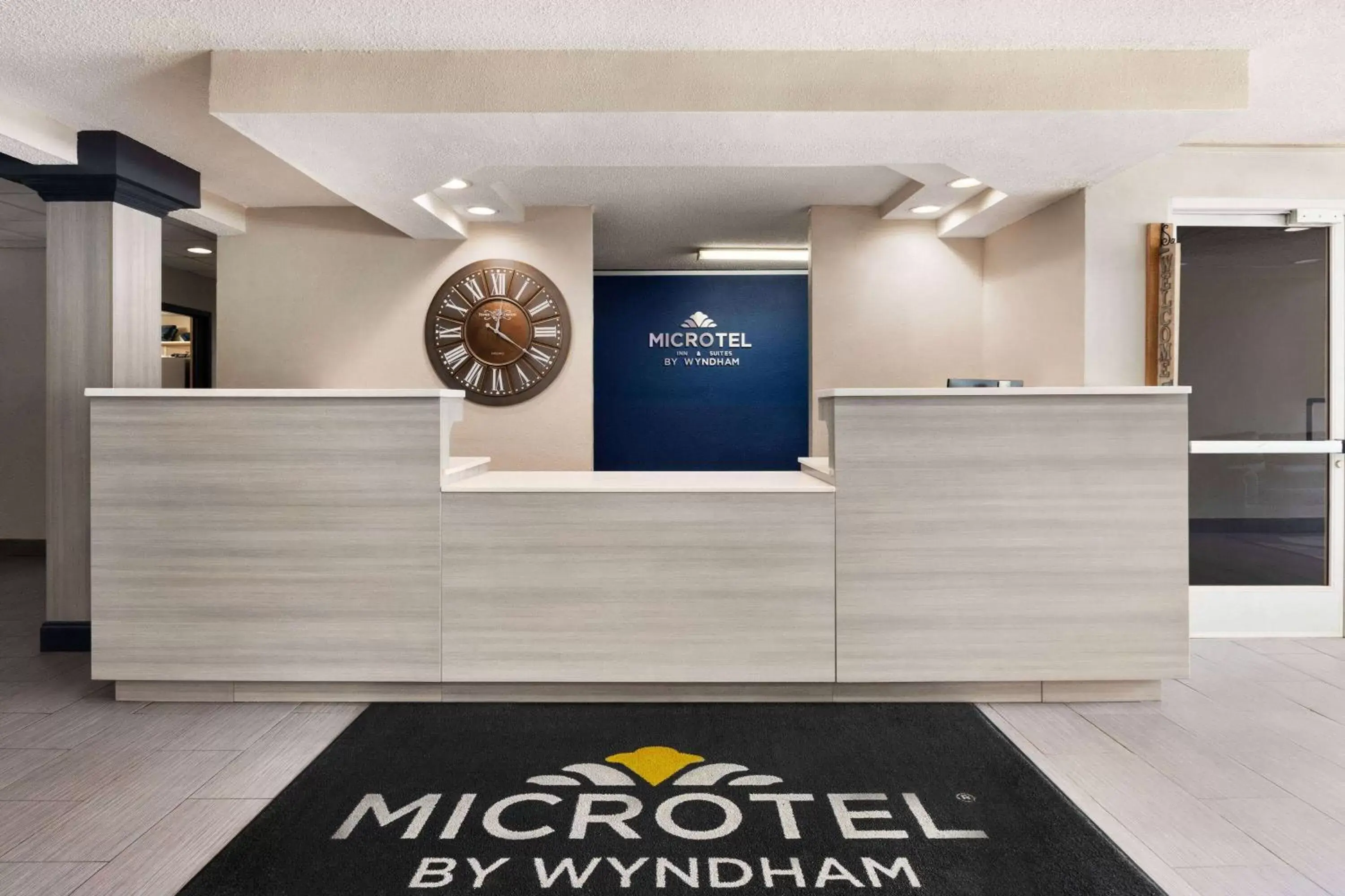 Lobby or reception, Lobby/Reception in Microtel Inn & Suites by Wyndham Florence/Cincinnati Airpo