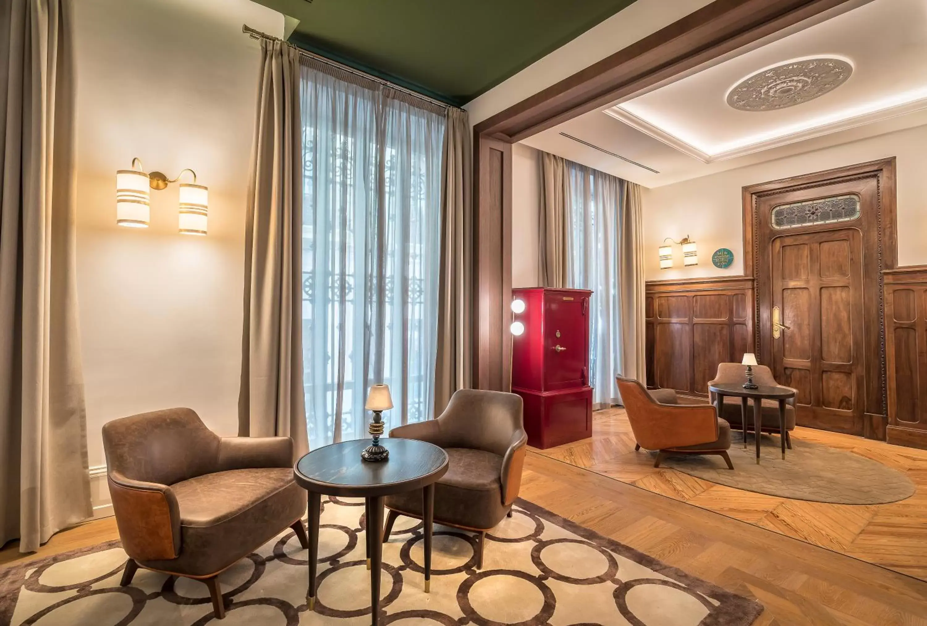 Living room, Seating Area in Palacio Gran Vía, a Royal Hideaway Hotel