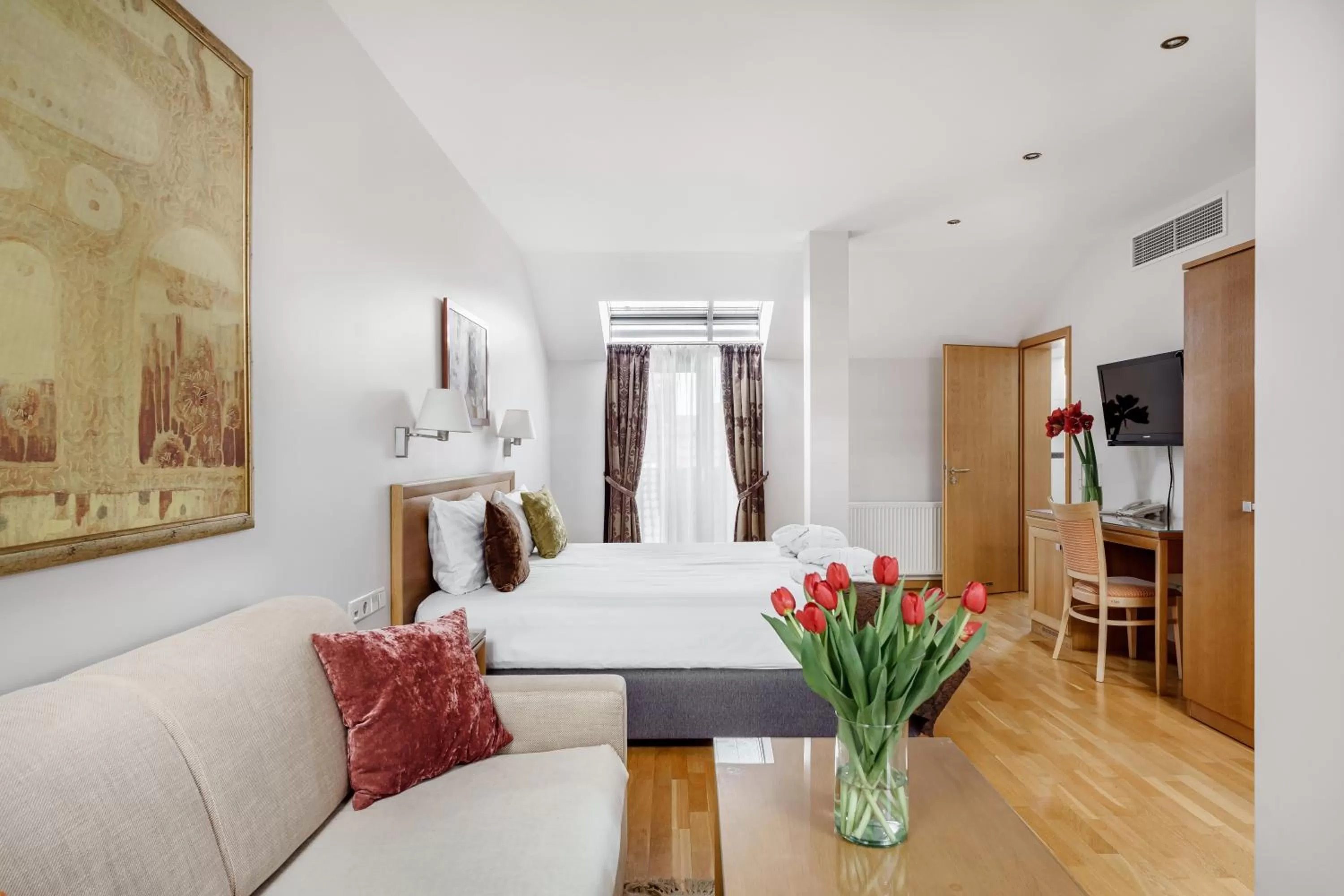 Bed in Euterpe Hotel