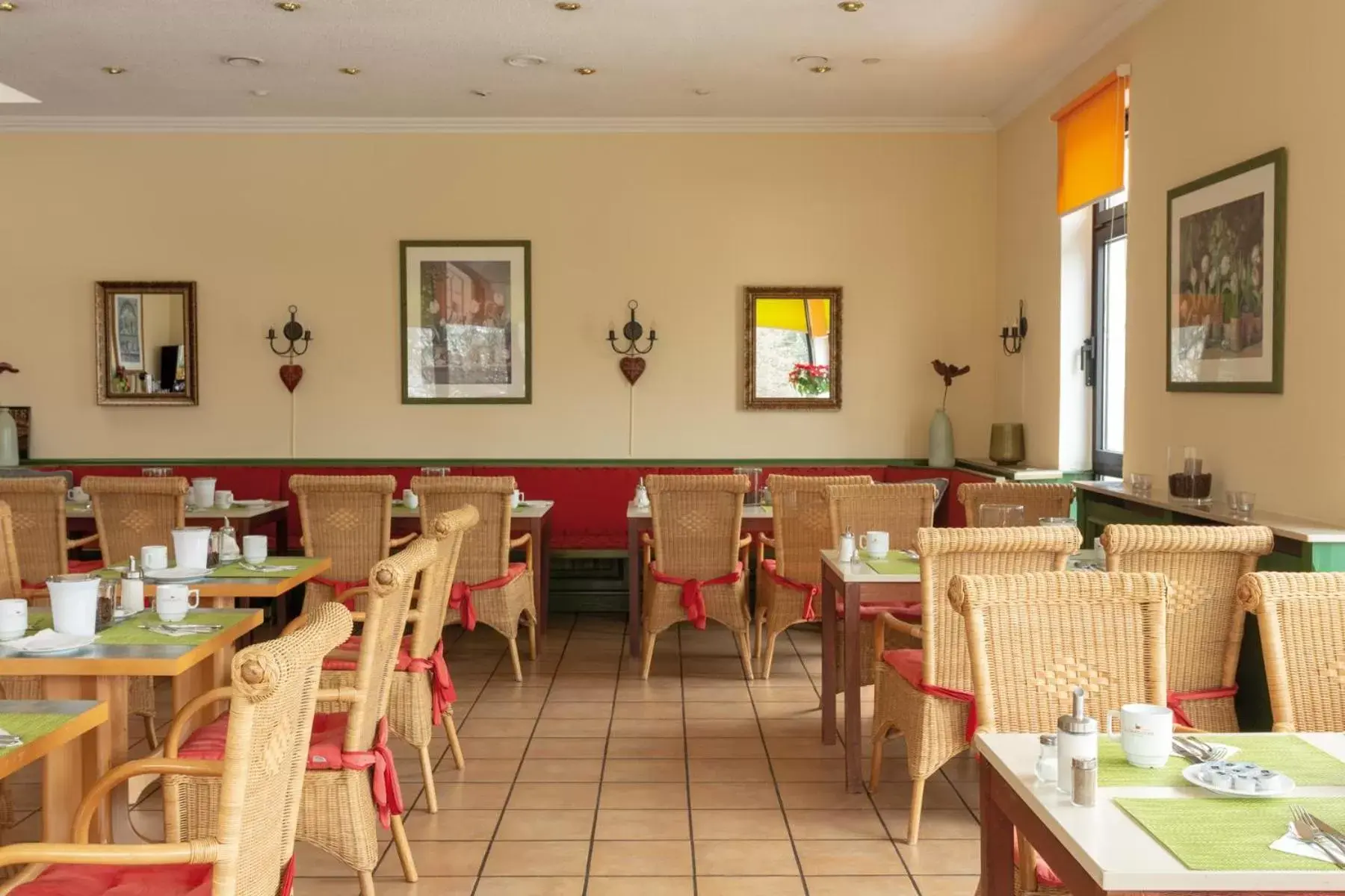 Restaurant/Places to Eat in gut-Hotel Tannenhof