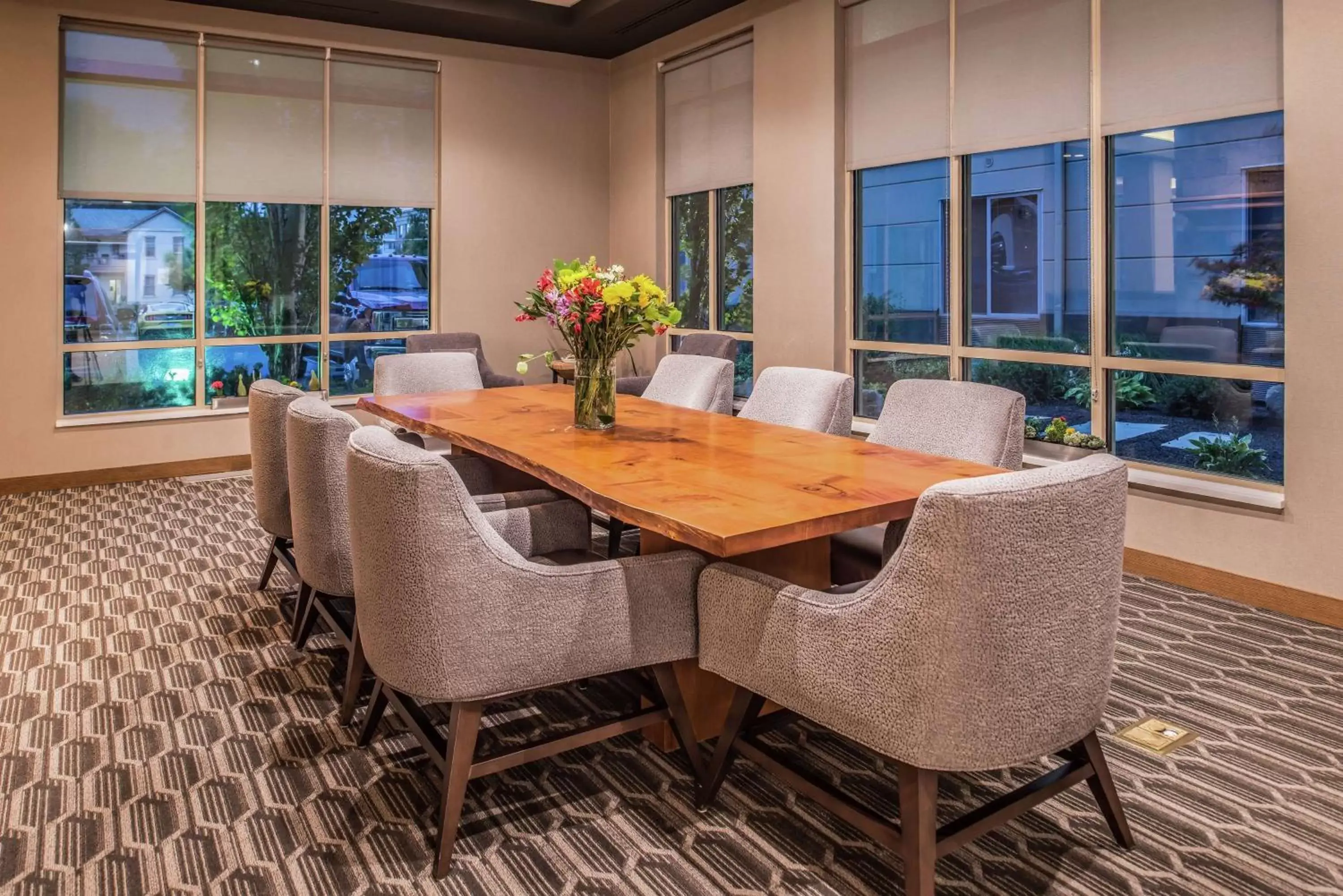 Lobby or reception, Dining Area in Hilton Garden Inn Salt Lake City Downtown