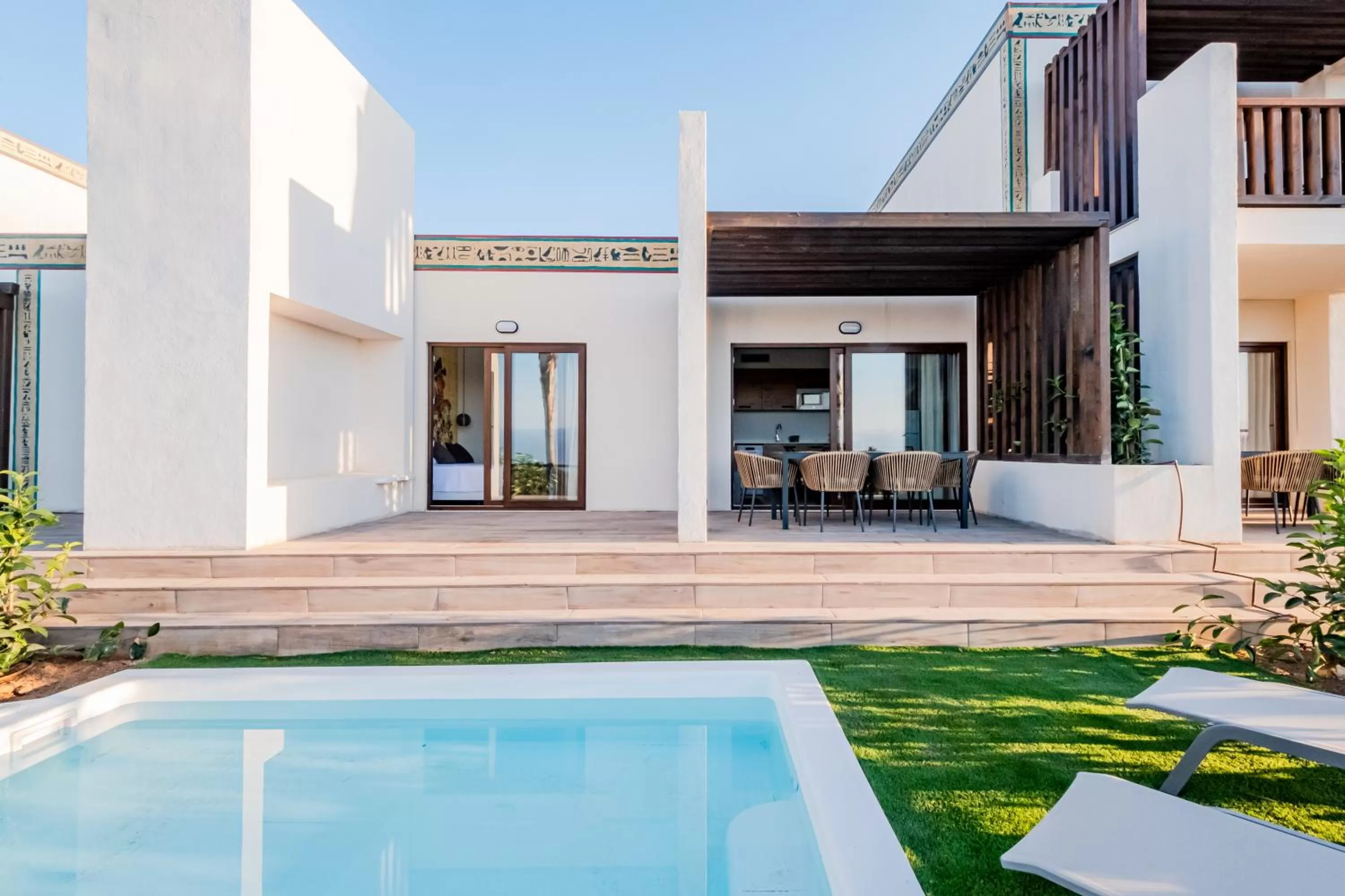 Pool Confort Villa (5+1) in Grand Luxor Village