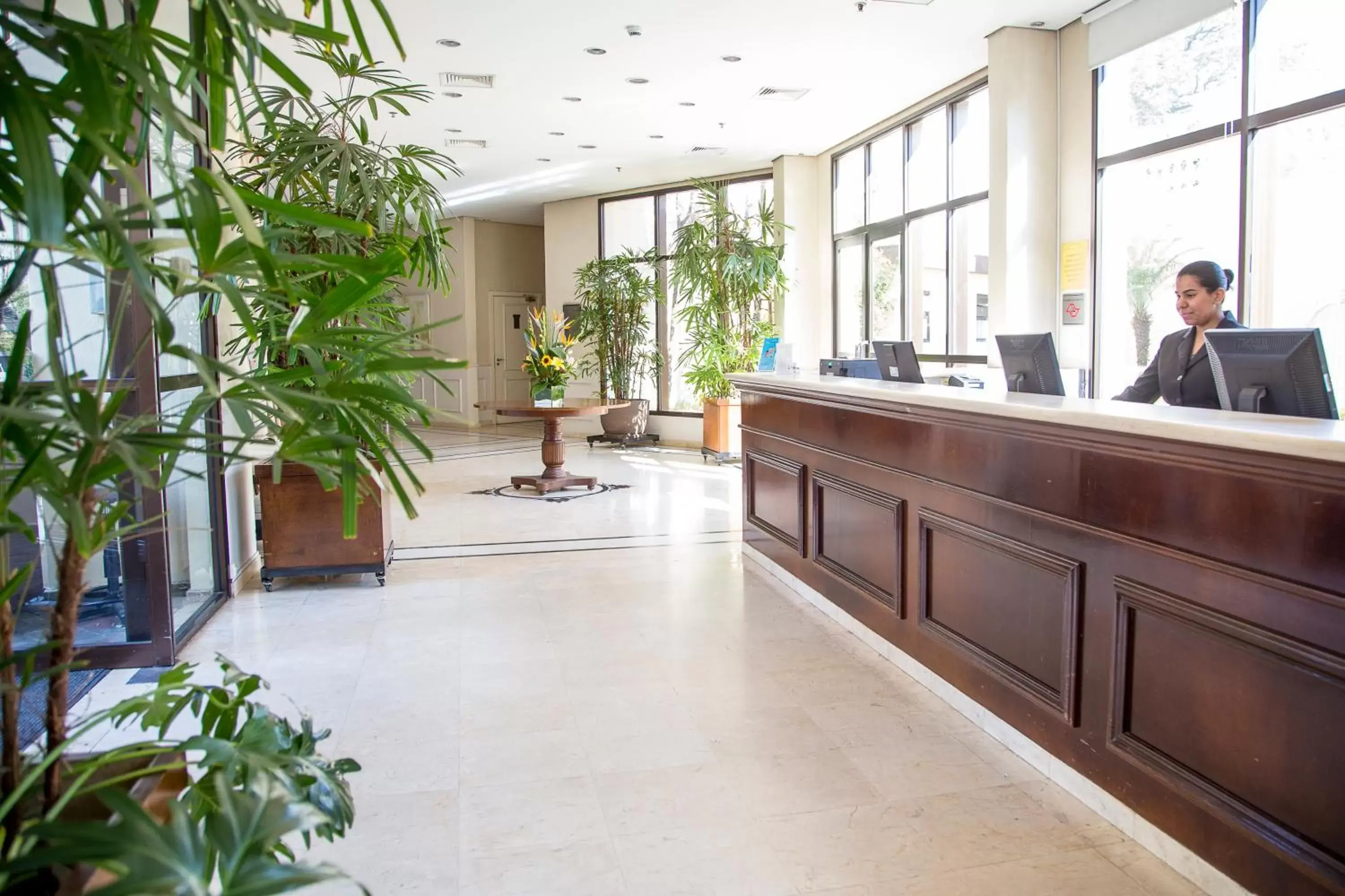 Staff, Lobby/Reception in Quality Suites Vila Olimpia