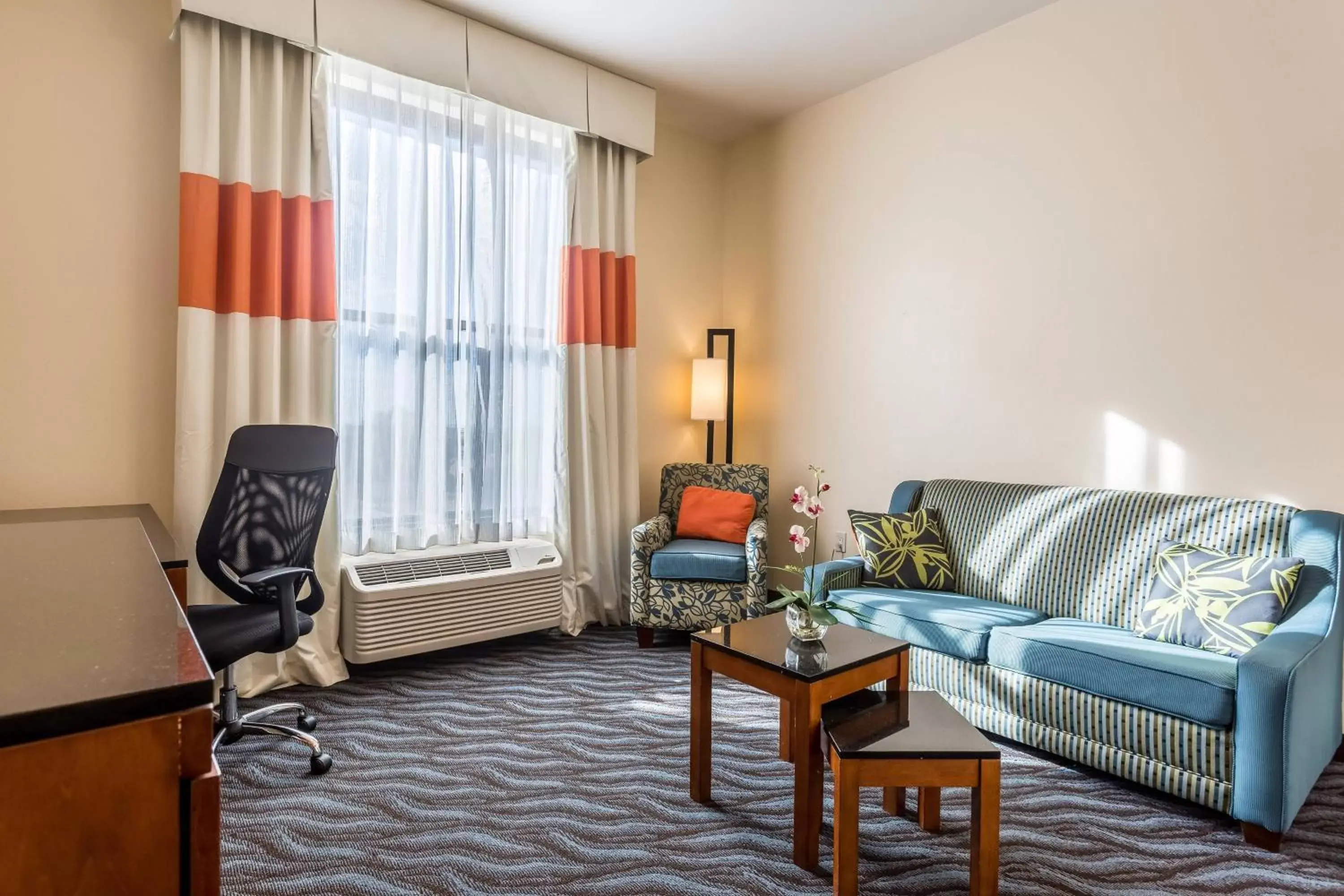 Living room, Seating Area in Fairfield Inn & Suites by Marriott Alamogordo