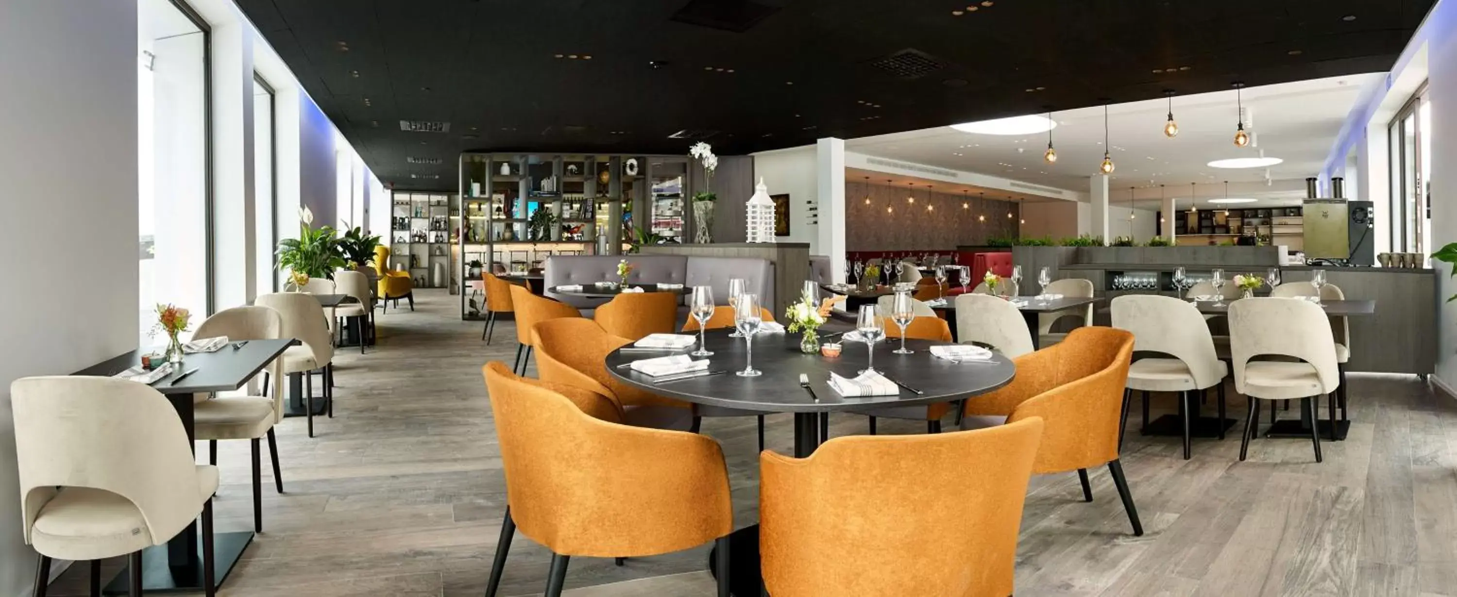 Restaurant/Places to Eat in Radisson Blu Hotel, Bruges