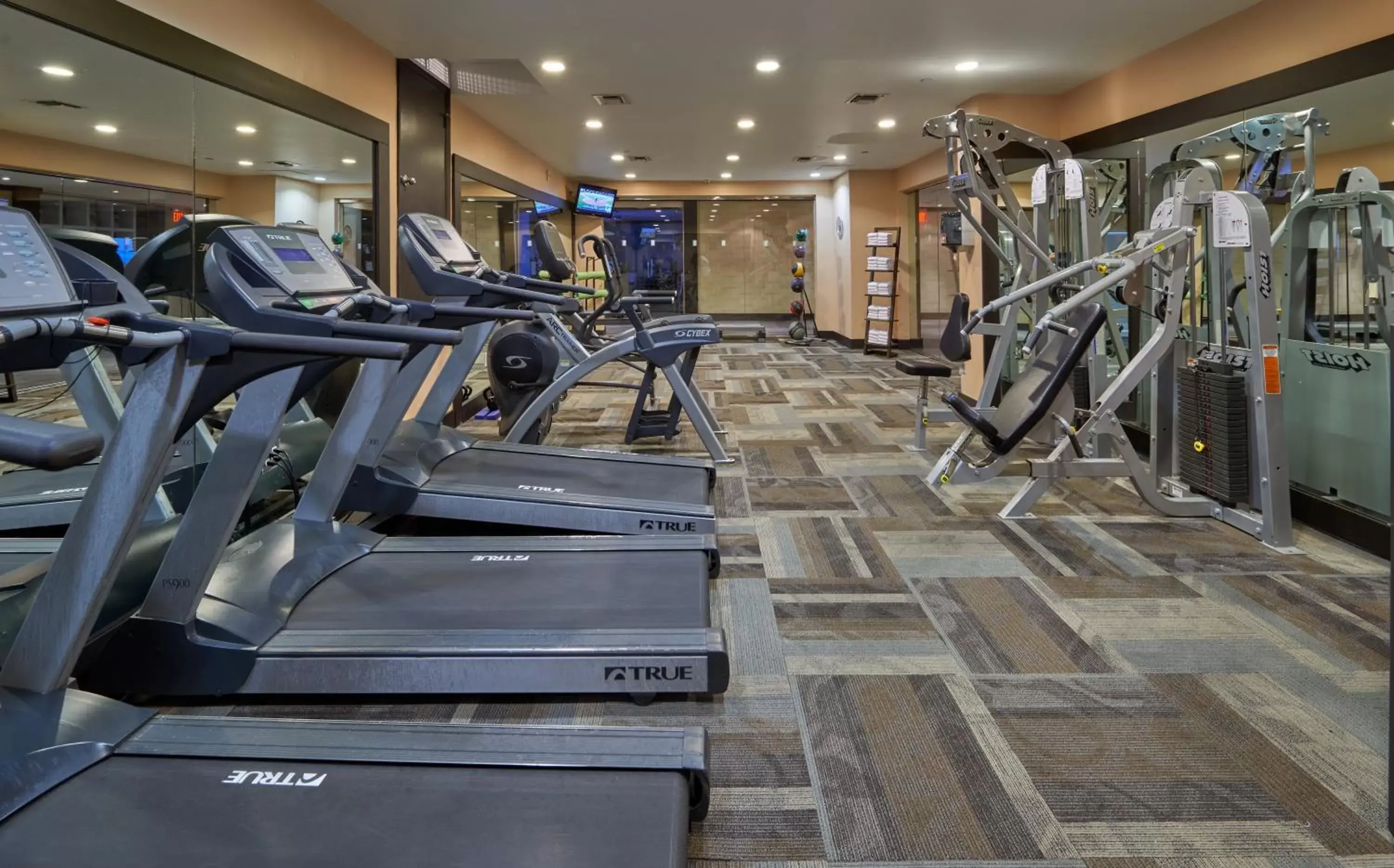 Fitness centre/facilities, Fitness Center/Facilities in Newport Beachside Hotel & Resort