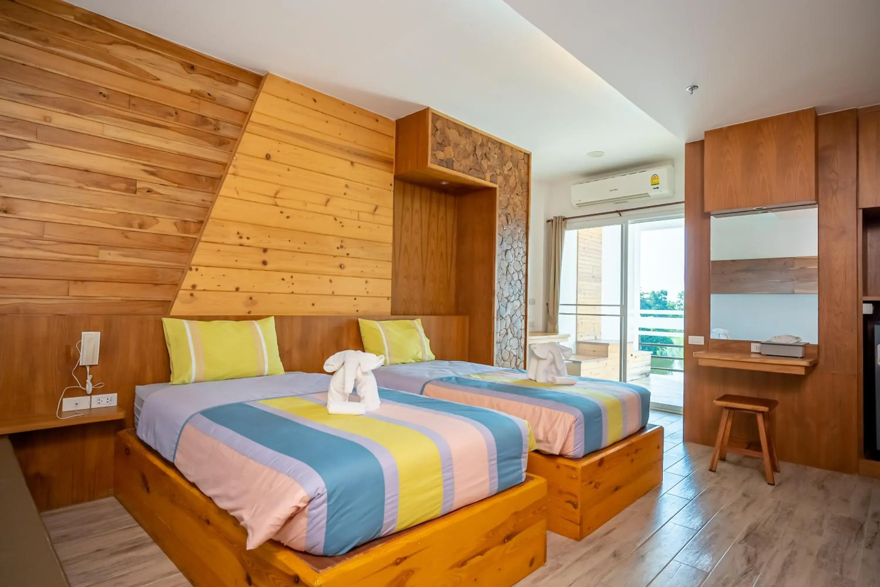 Bed in Tamnanpar Resort