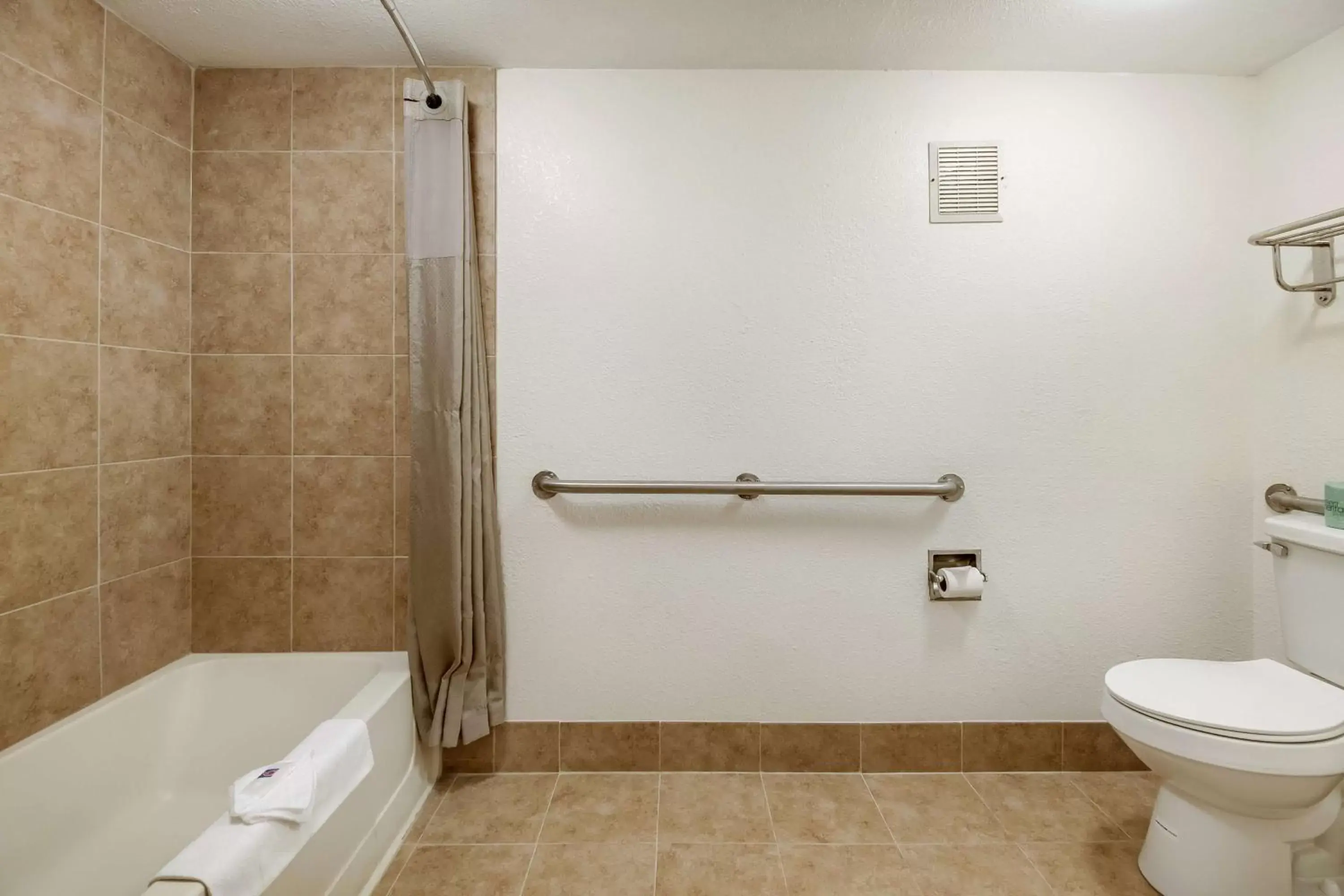 Toilet, Bathroom in Motel 6-Grove City, OH