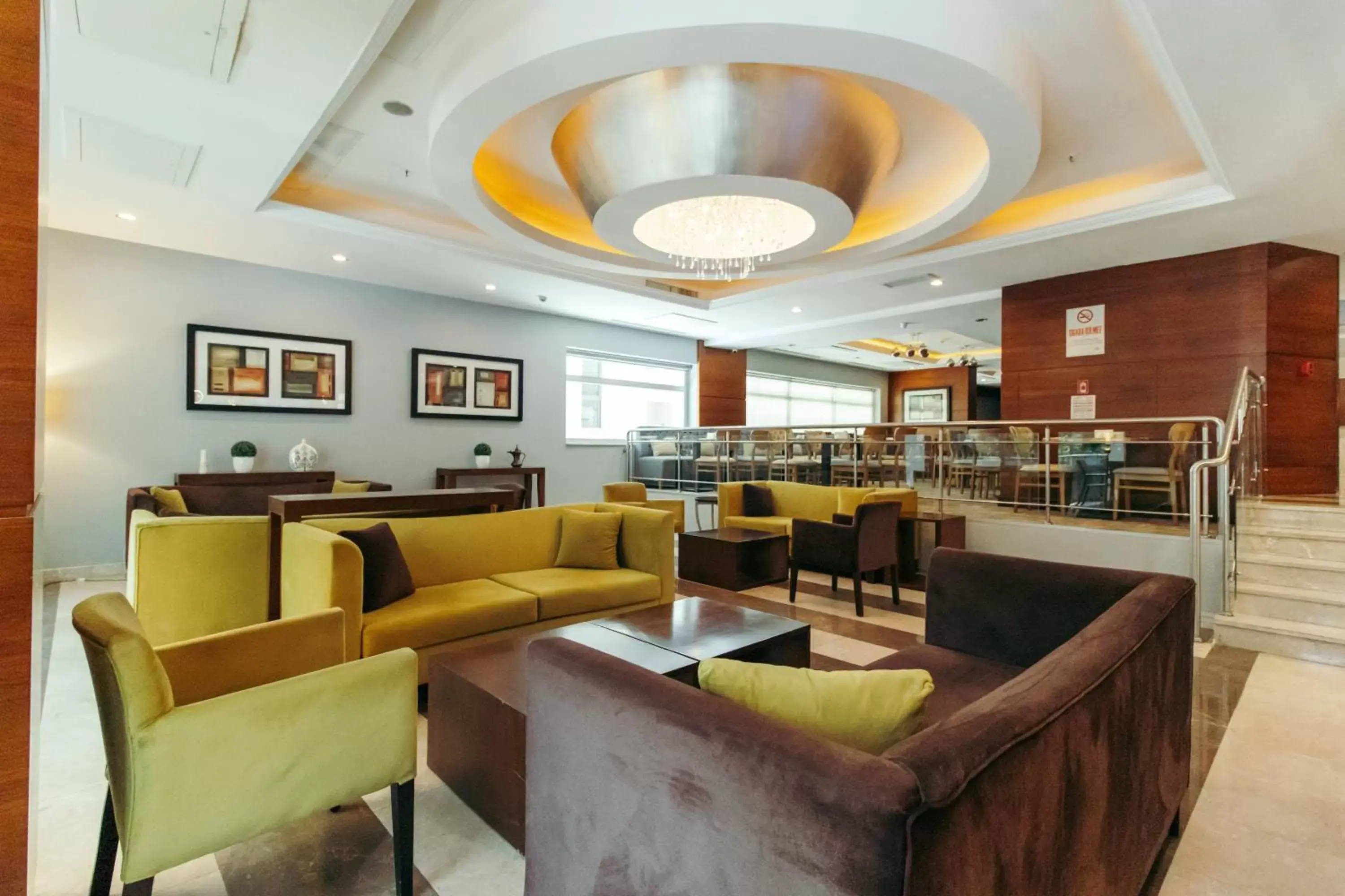 Lounge/Bar in CK Farabi Hotel