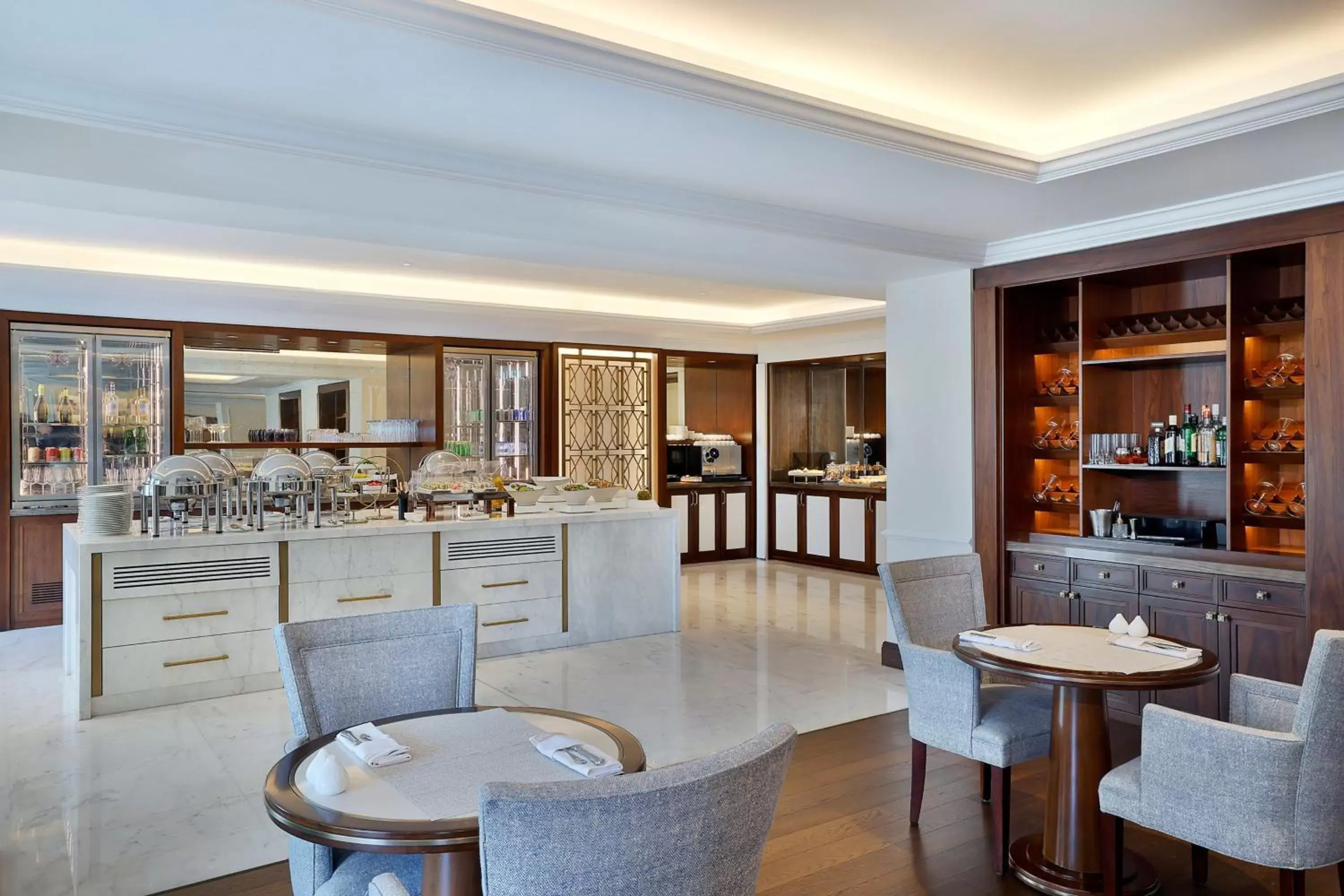 Lounge or bar, Restaurant/Places to Eat in The Ritz-Carlton, Amman