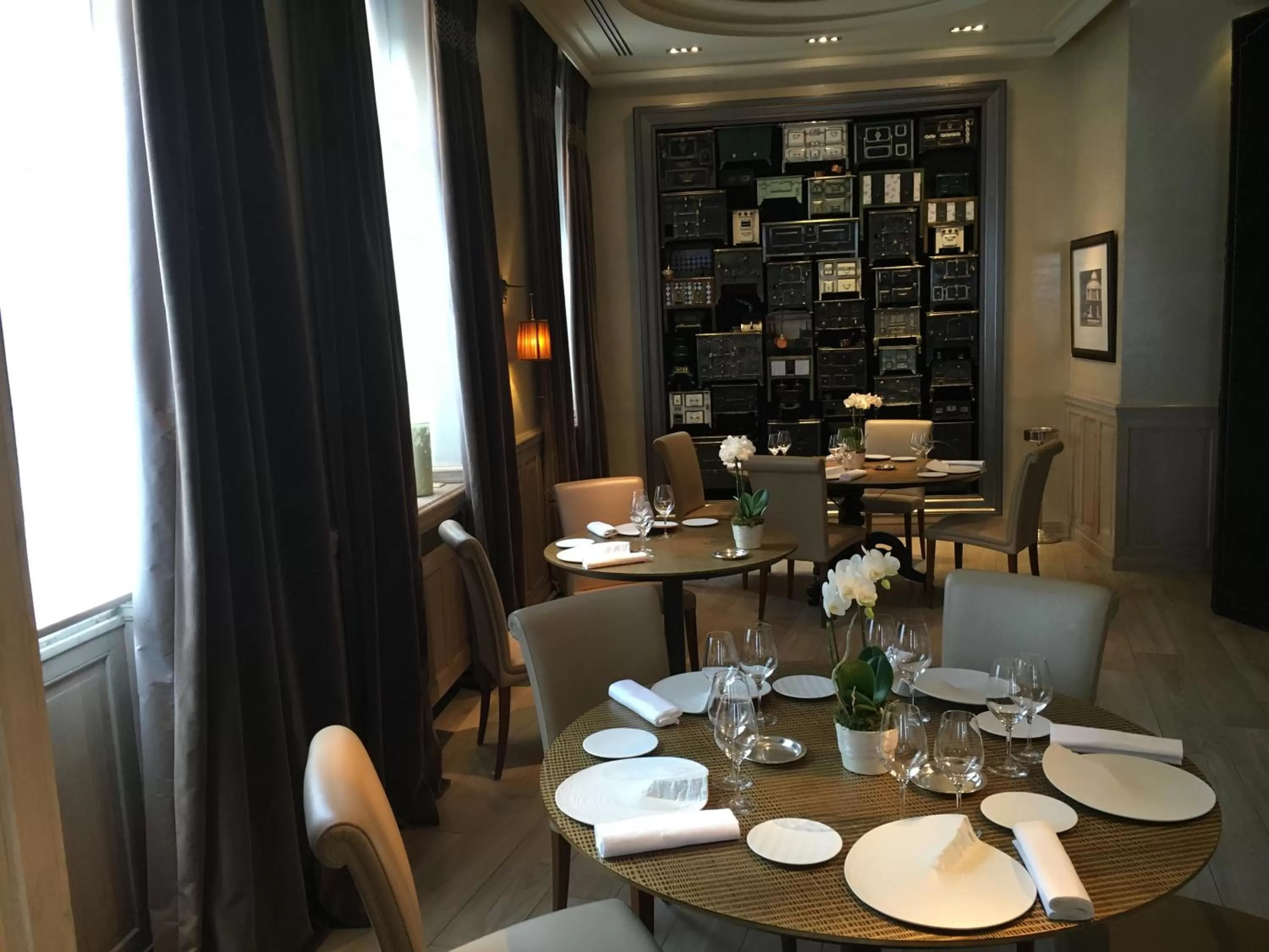 Restaurant/places to eat in Hotel & Spa Le Grand Monarque, BW Premier Collection