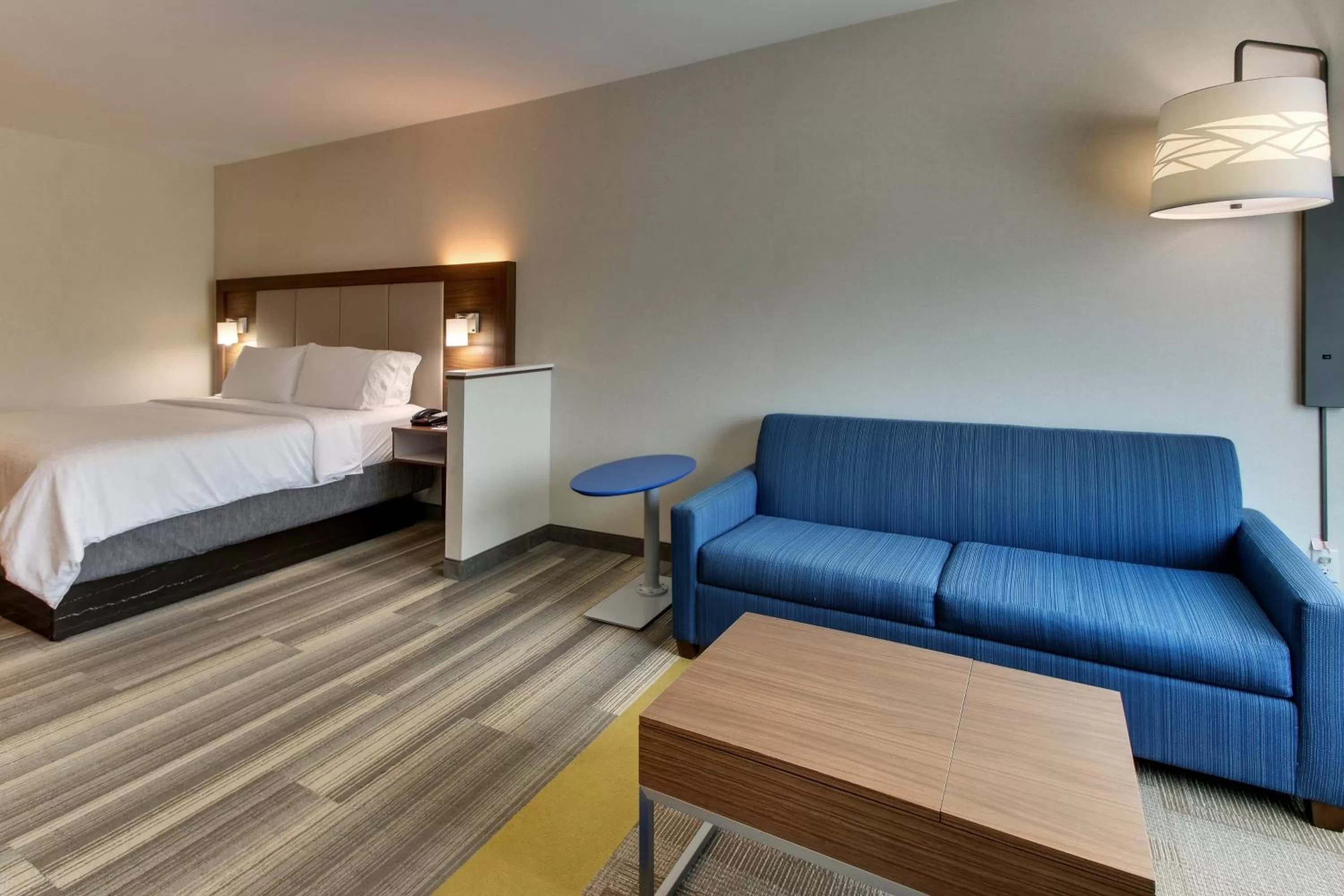 Bedroom, Bed in Holiday Inn Express & Suites Ithaca by IHG