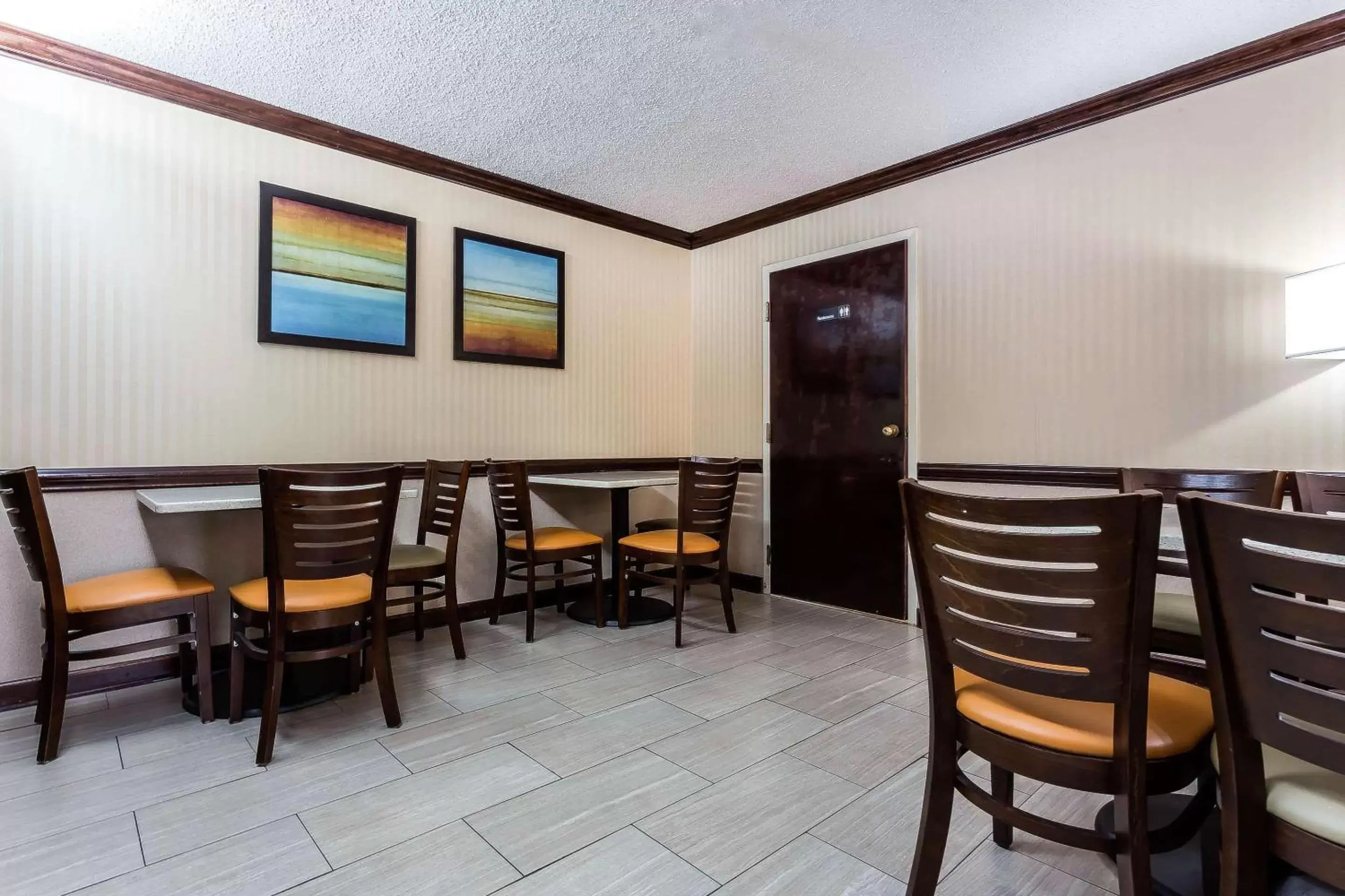 Restaurant/Places to Eat in Quality Inn & Suites Mooresville-Lake Norman