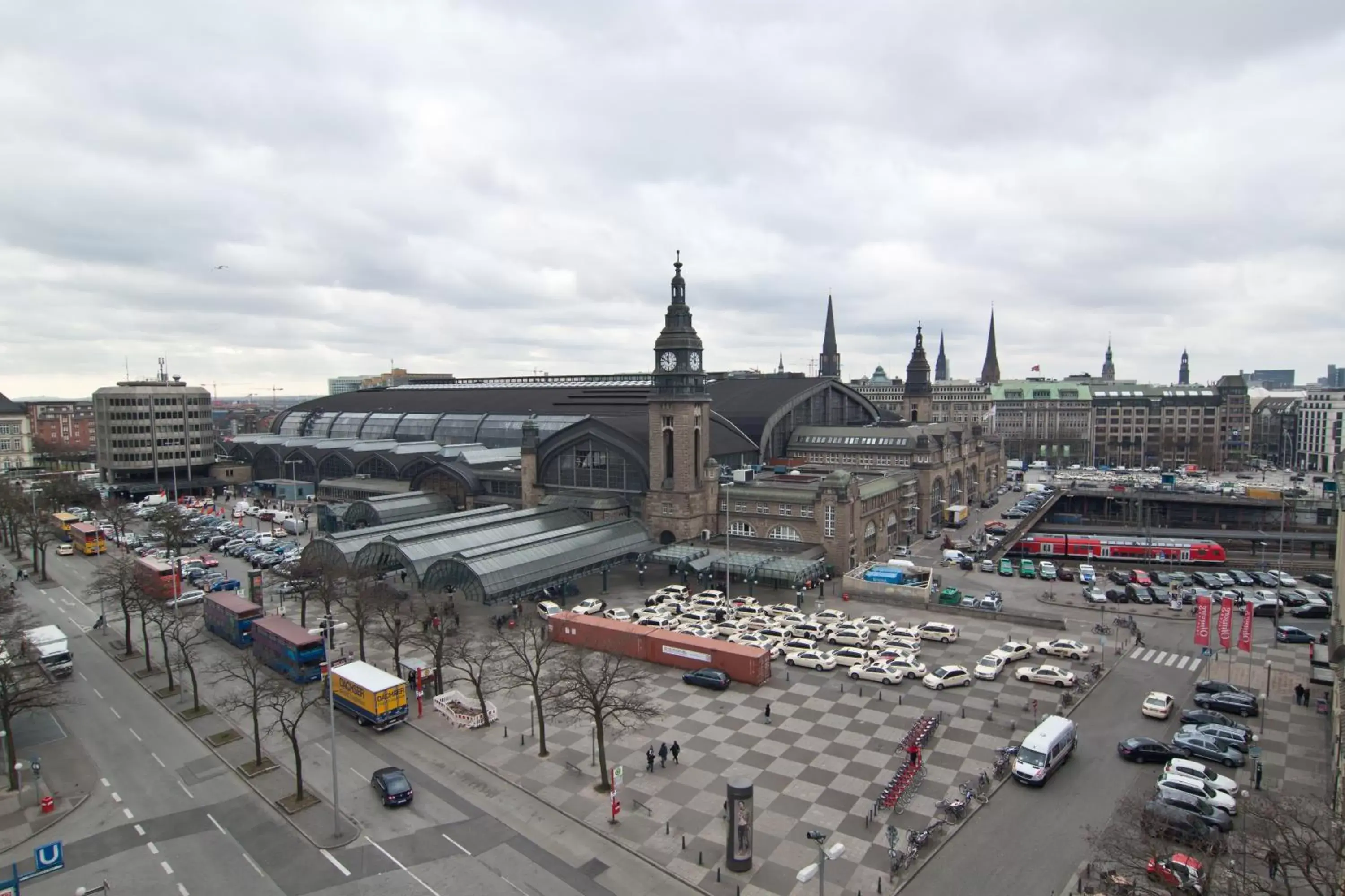 View (from property/room), Nearby Landmark in Novum Hotel Continental Hamburg Hauptbahnhof