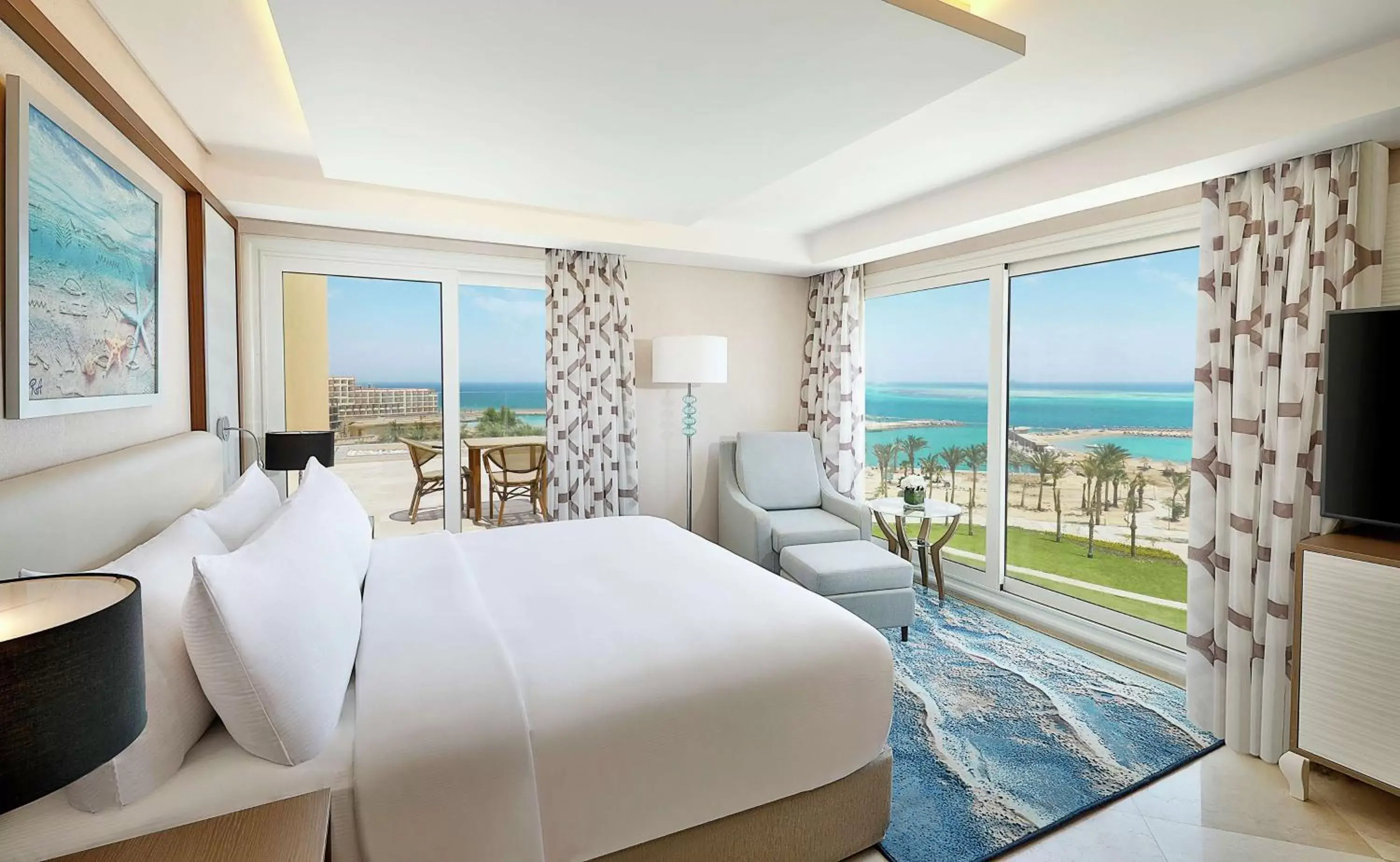 Living room, Sea View in Hilton Hurghada Plaza Hotel