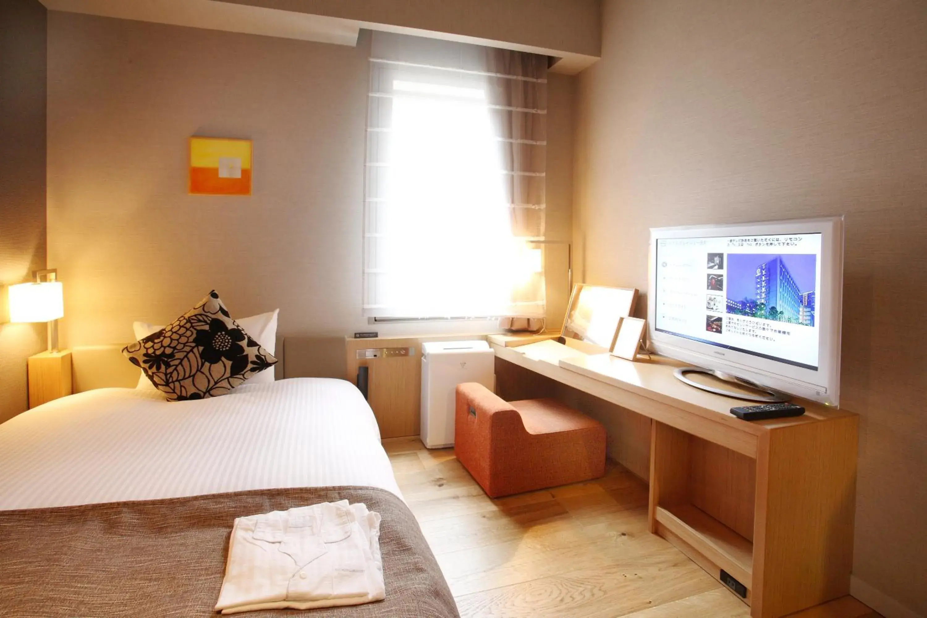 Photo of the whole room, Bed in Hotel Gracery Tokyo Tamachi