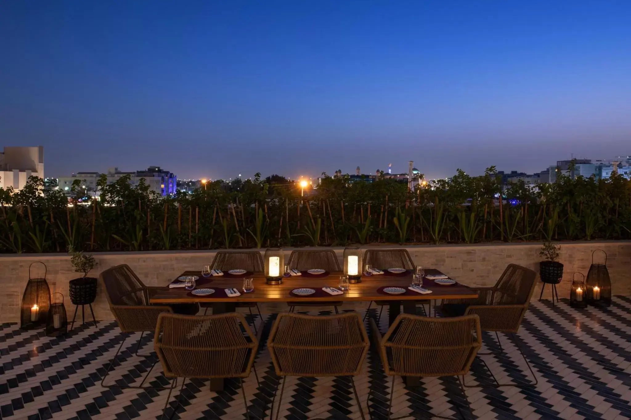 Restaurant/places to eat in Abesq Doha Hotel and Residences