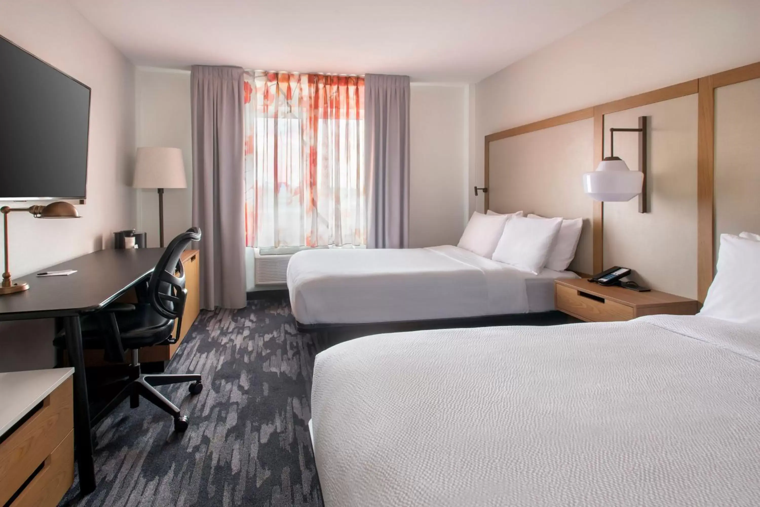 Photo of the whole room, Bed in Fairfield Inn by Marriott New York LaGuardia Airport/Flushing