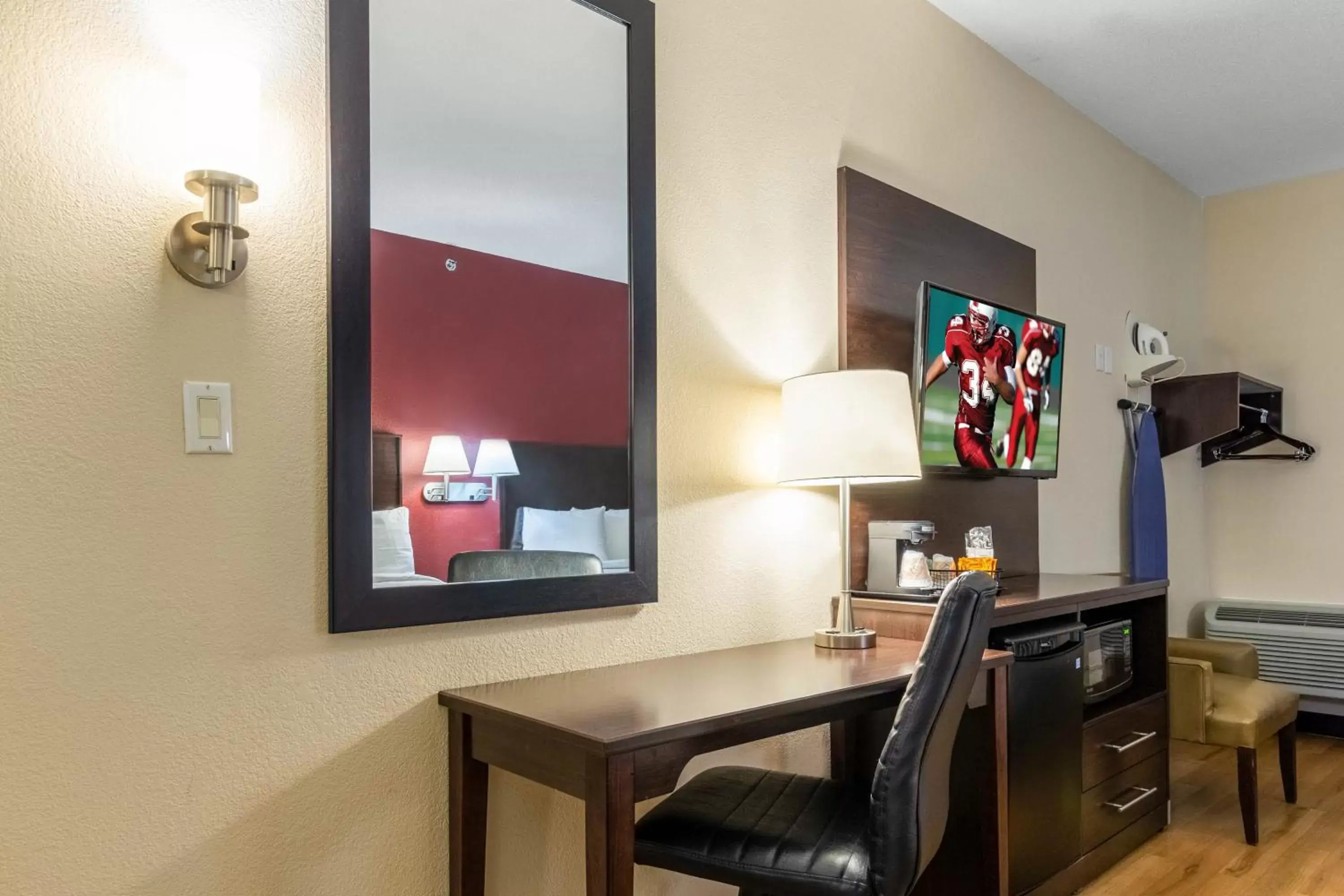 Photo of the whole room, Seating Area in Red Roof Inn Georgetown, IN